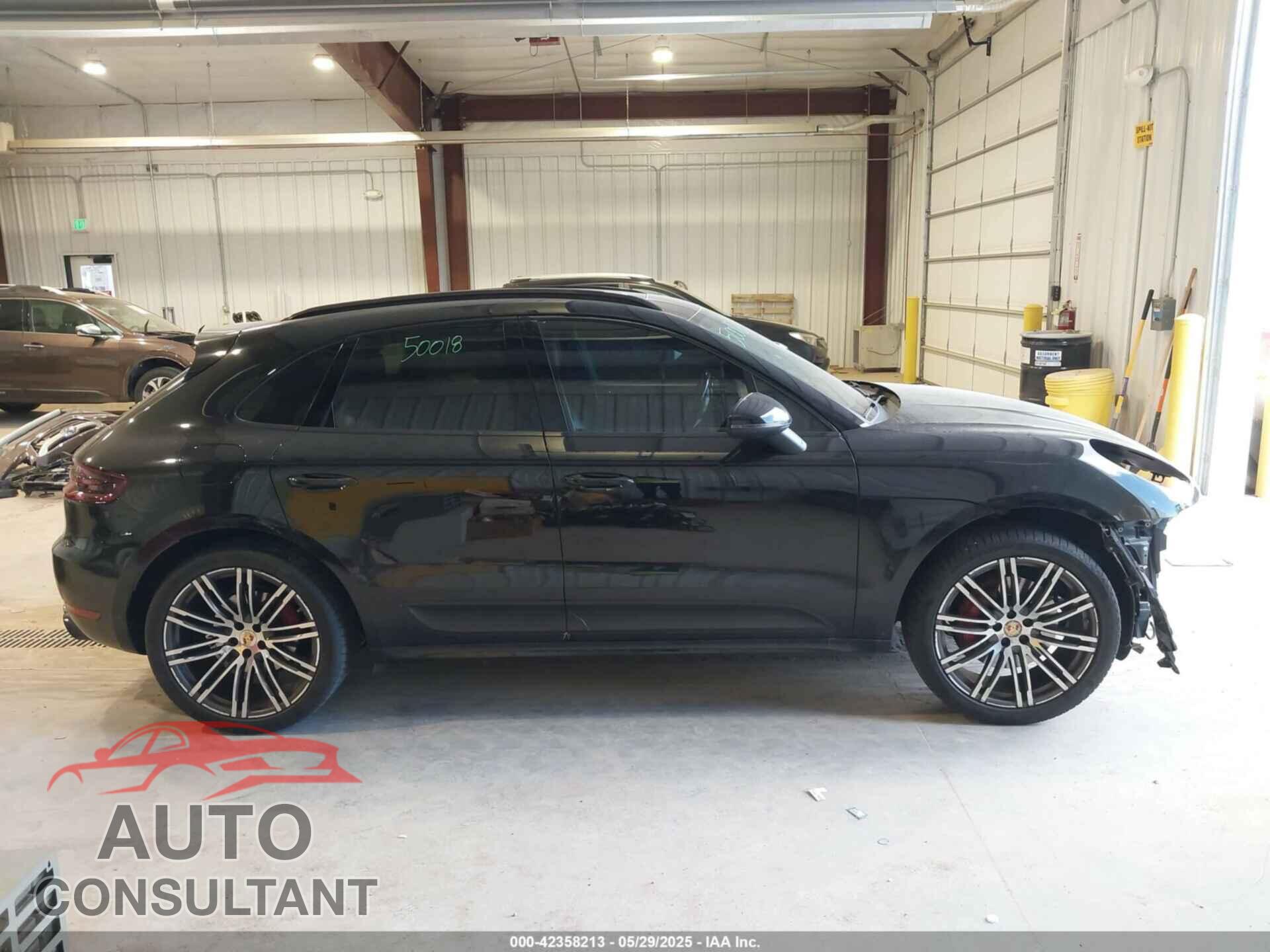 PORSCHE MACAN 2017 - WP1AG2A56HLB51567