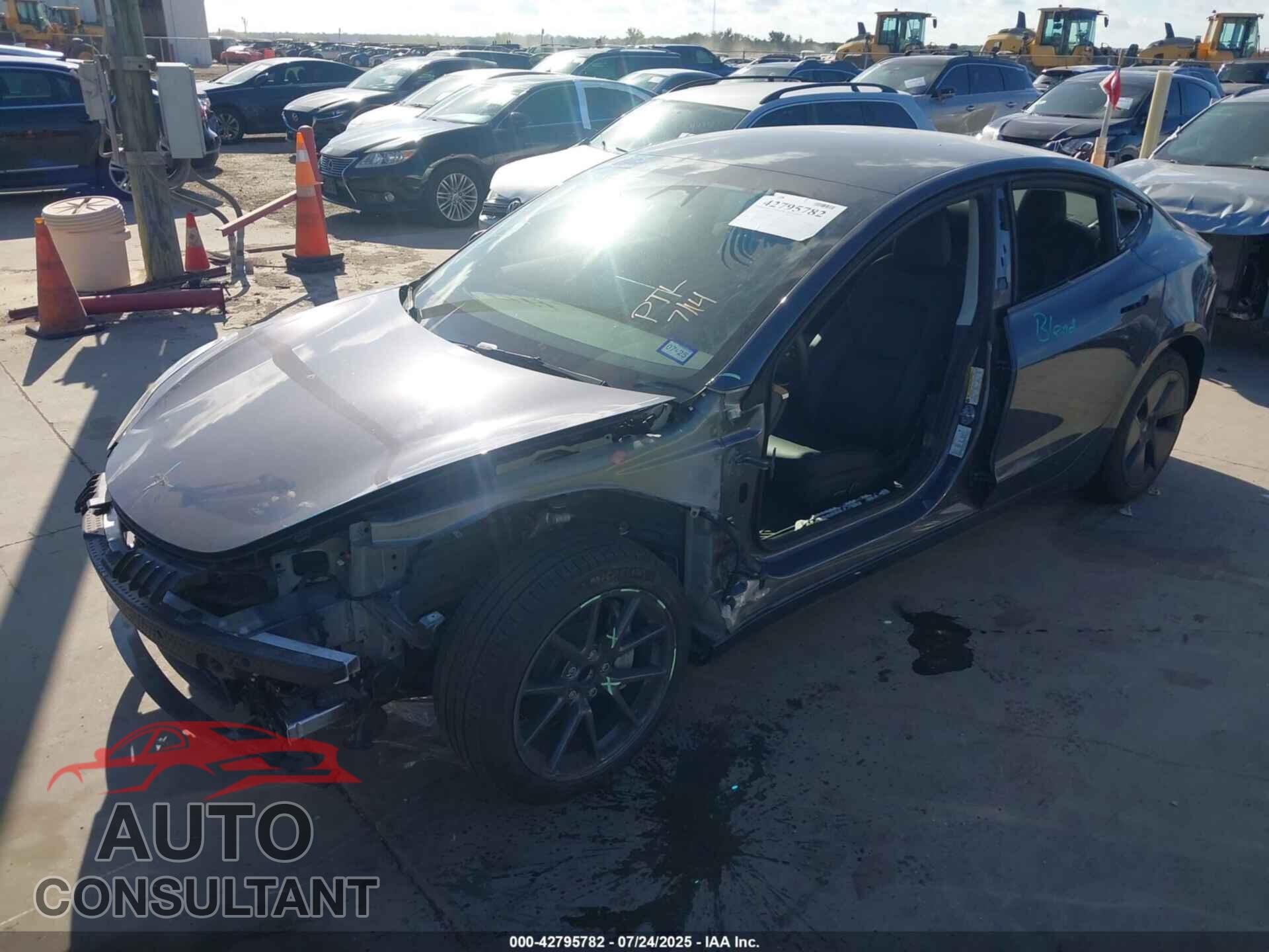 TESLA MODEL 3 2023 - 5YJ3E1EA0PF619344