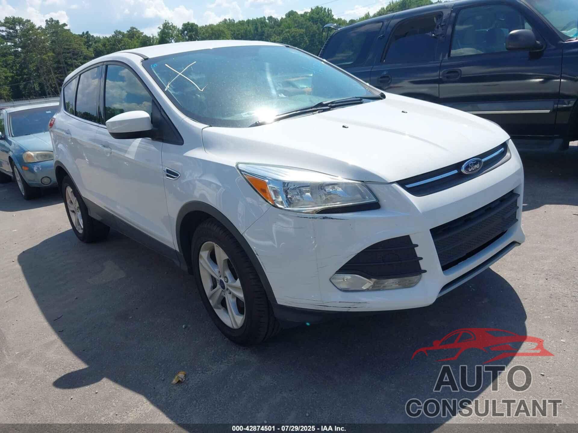 FORD ESCAPE 2016 - 1FMCU0GX3GUB52129
