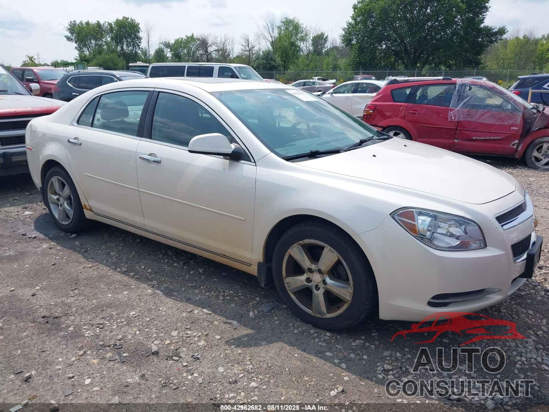 CHEVROLET MALIBU 2012 - 1G1ZD5E0XCF330661