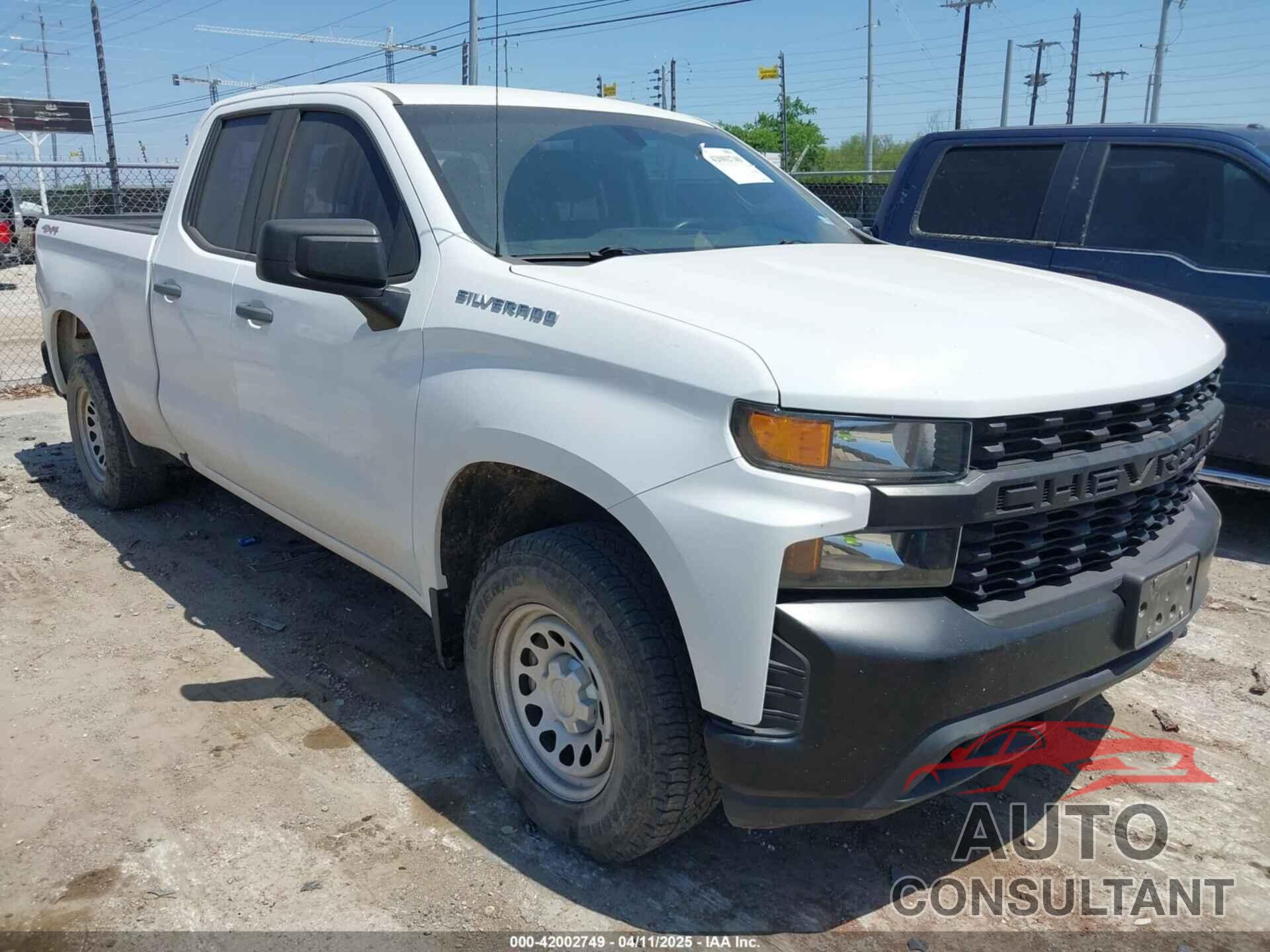 CHEVROLET SILVERADO 1500 2021 - 1GCRYAEFXMZ210559