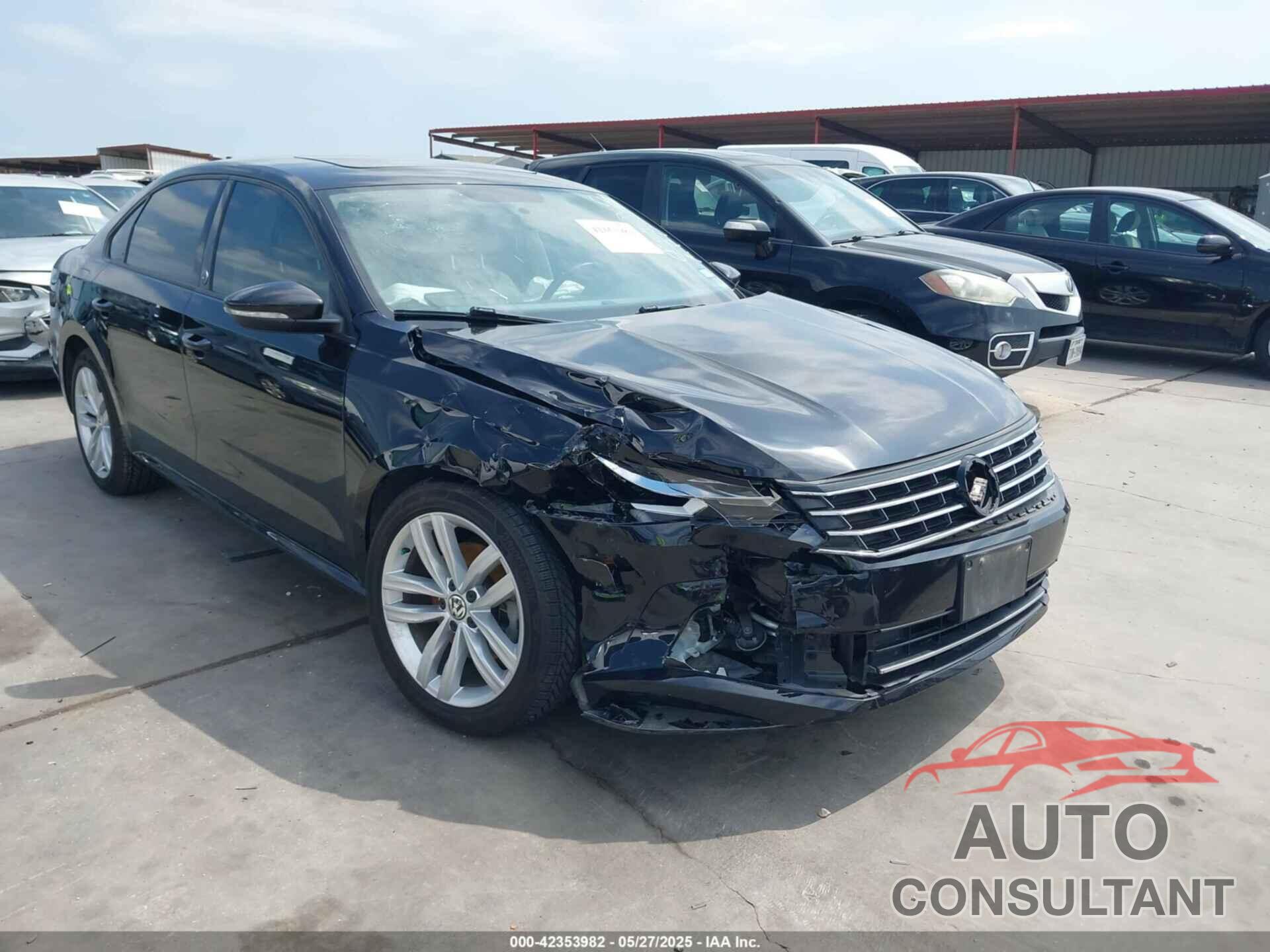 VOLKSWAGEN PASSAT 2019 - 1VWLA7A30KC013101