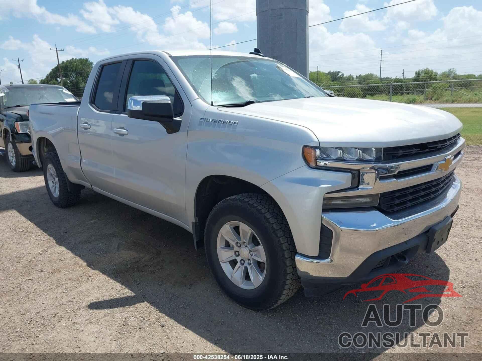 CHEVROLET SILVERADO 1500 2020 - 1GCRYDED4LZ121987