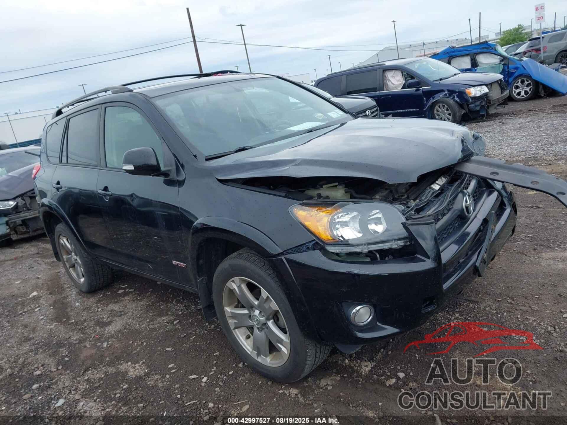 TOYOTA RAV4 2011 - JTMRF4DV6B5042598