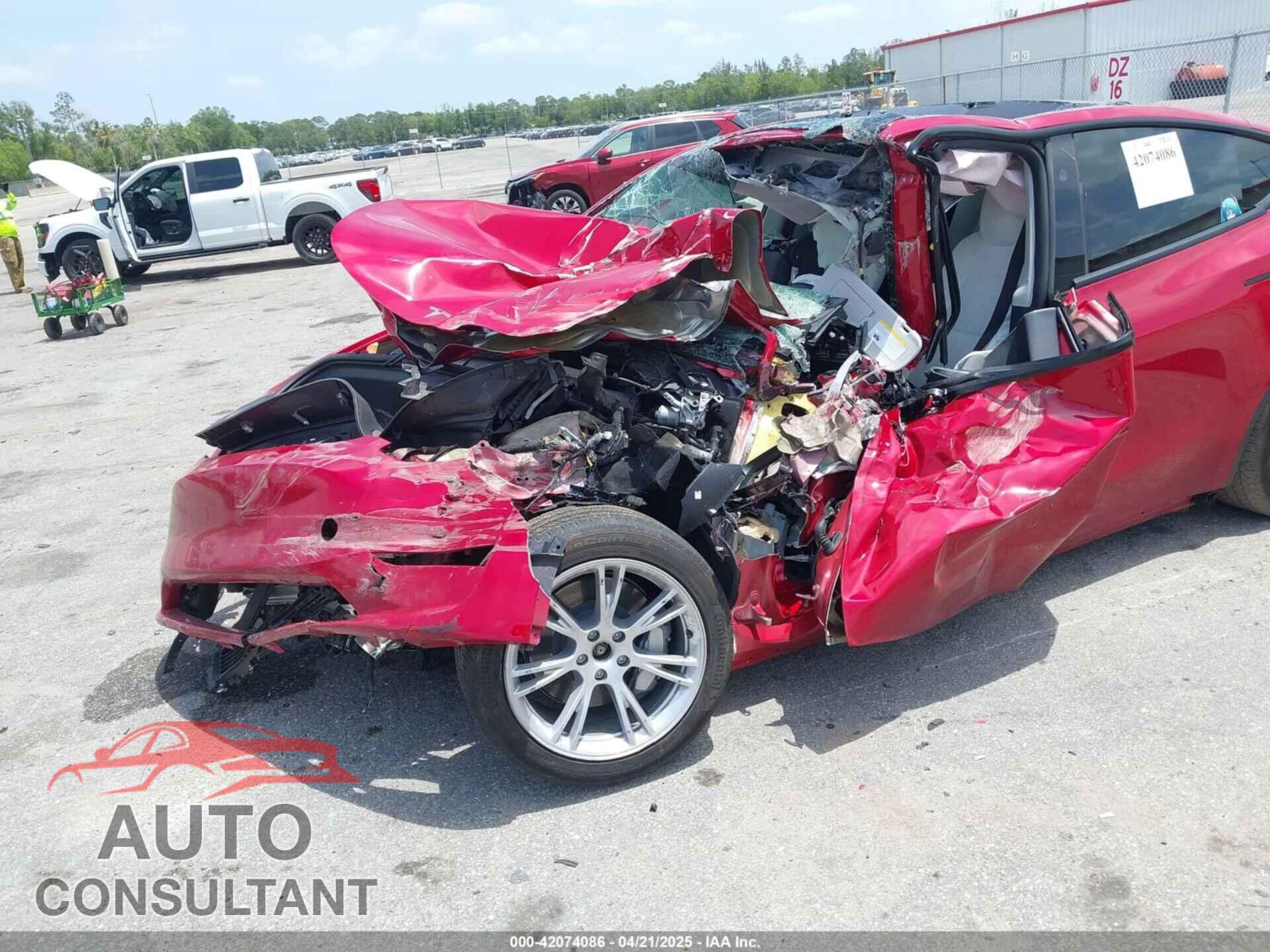 TESLA MODEL Y 2023 - 7SAYGAEE3PF968049