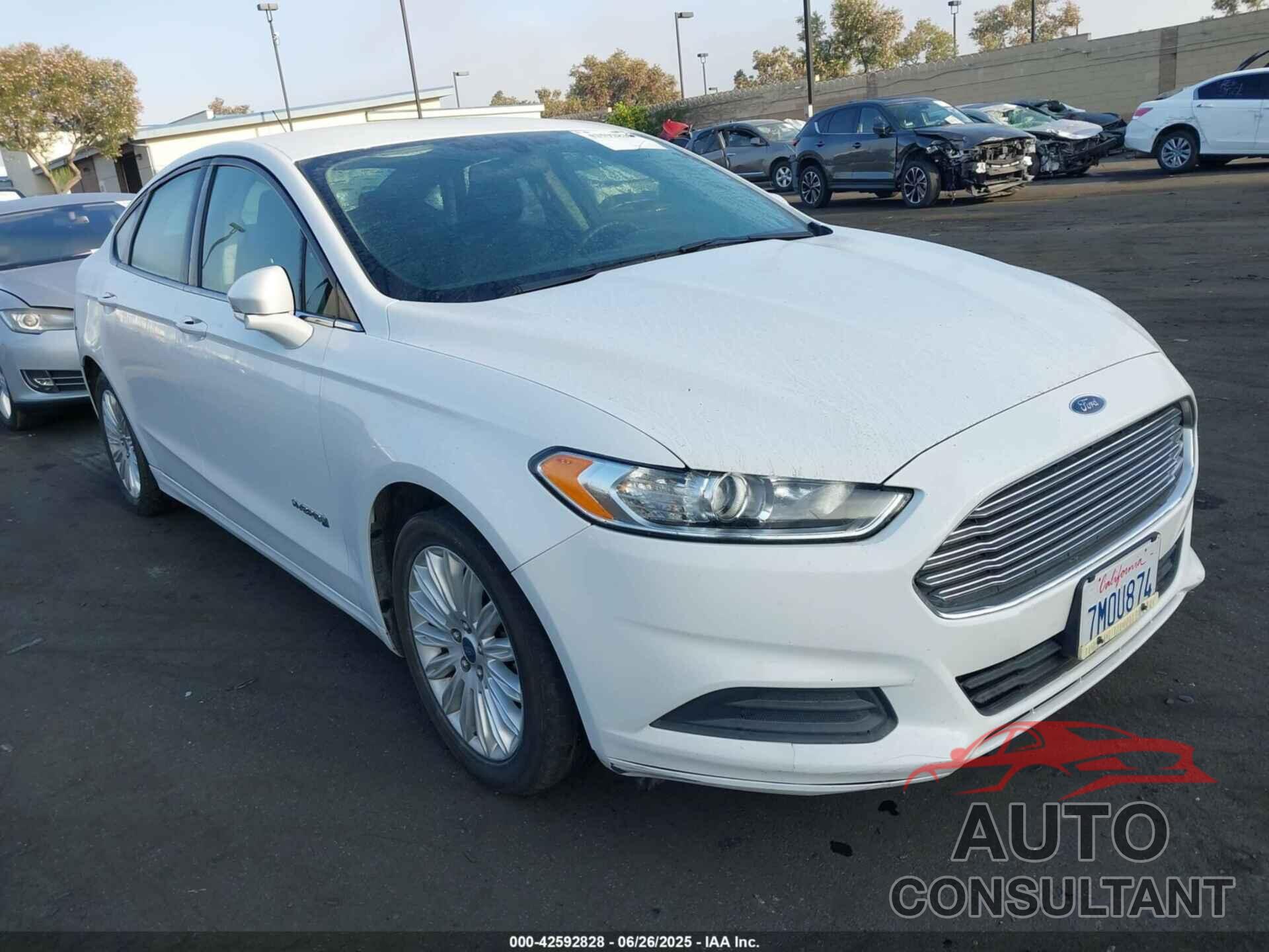 FORD FUSION HYBRID 2016 - 3FA6P0LU4GR144591