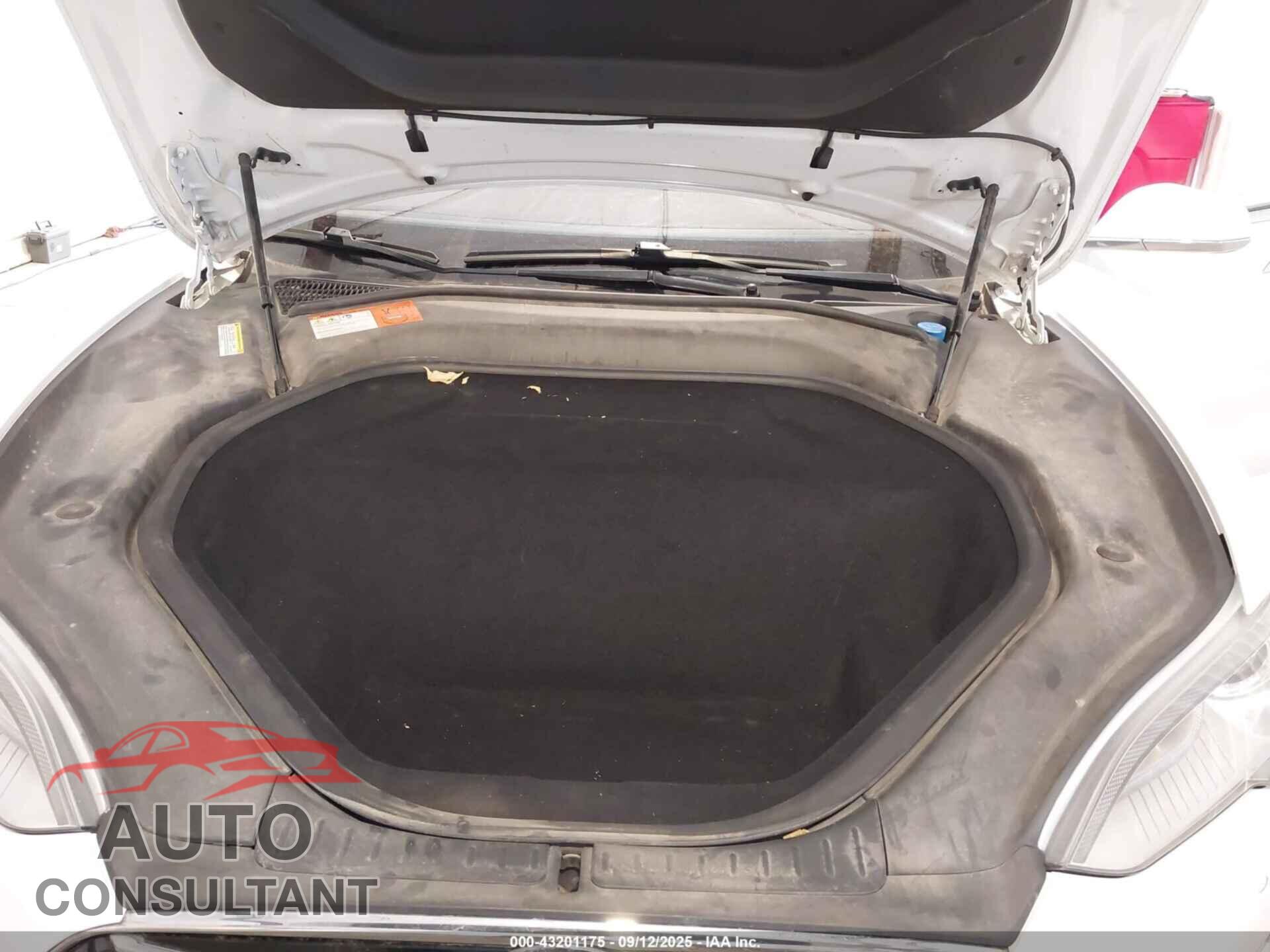 TESLA MODEL S 2015 - 5YJSA1E27FF112701