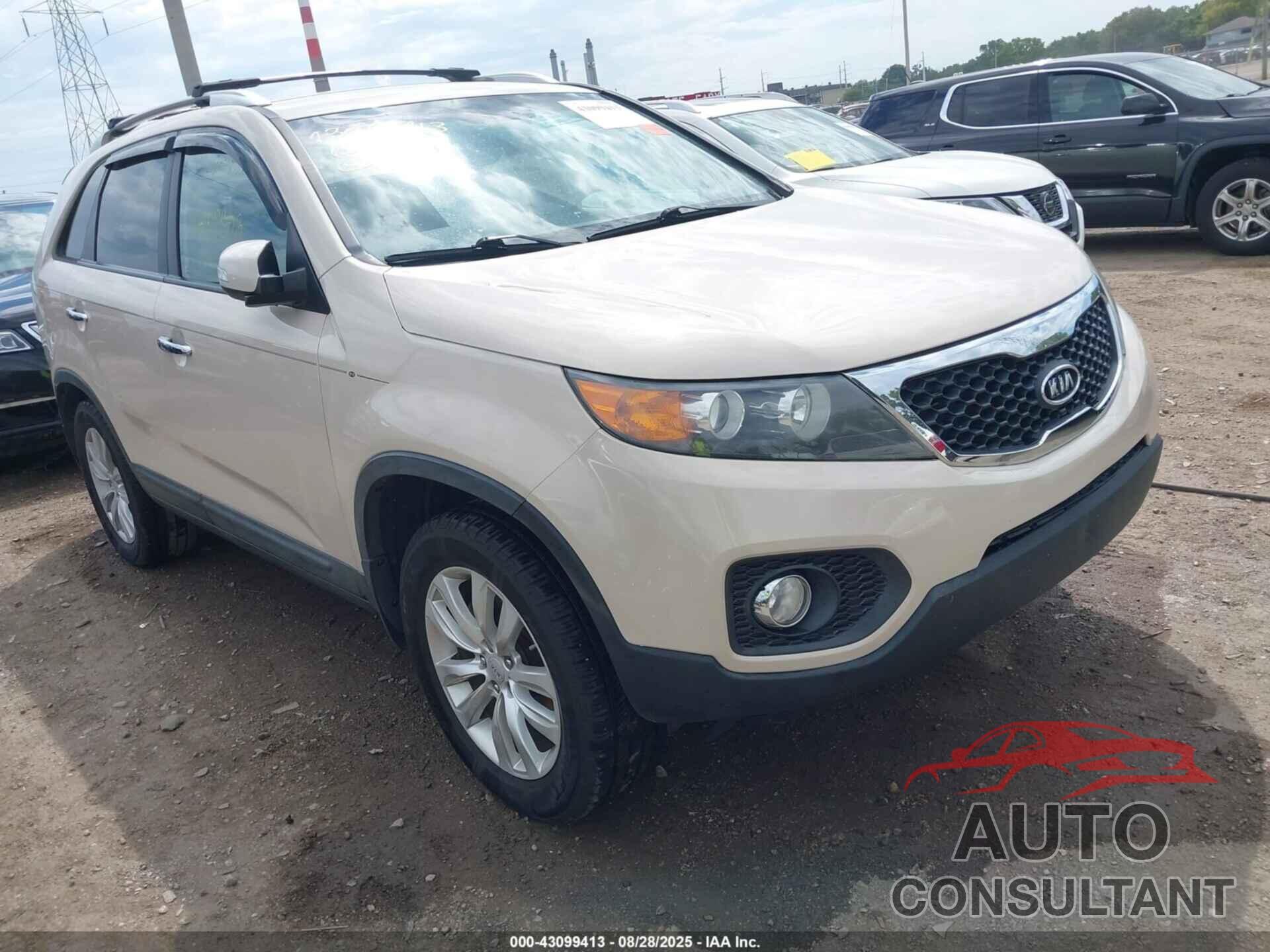 KIA SORENTO 2011 - 5XYKU4A11BG141989