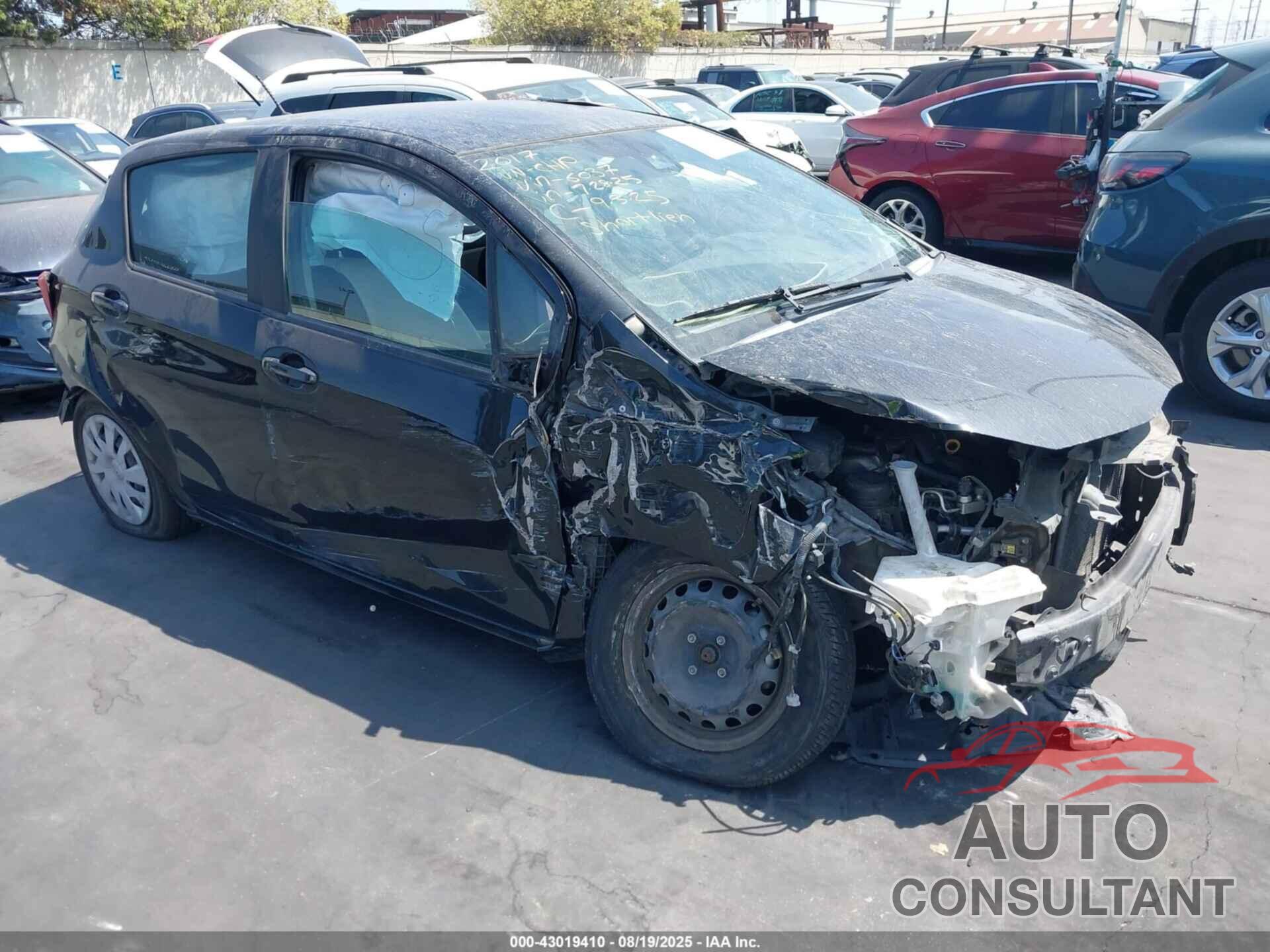 TOYOTA YARIS 2017 - VNKKTUD34HA076037