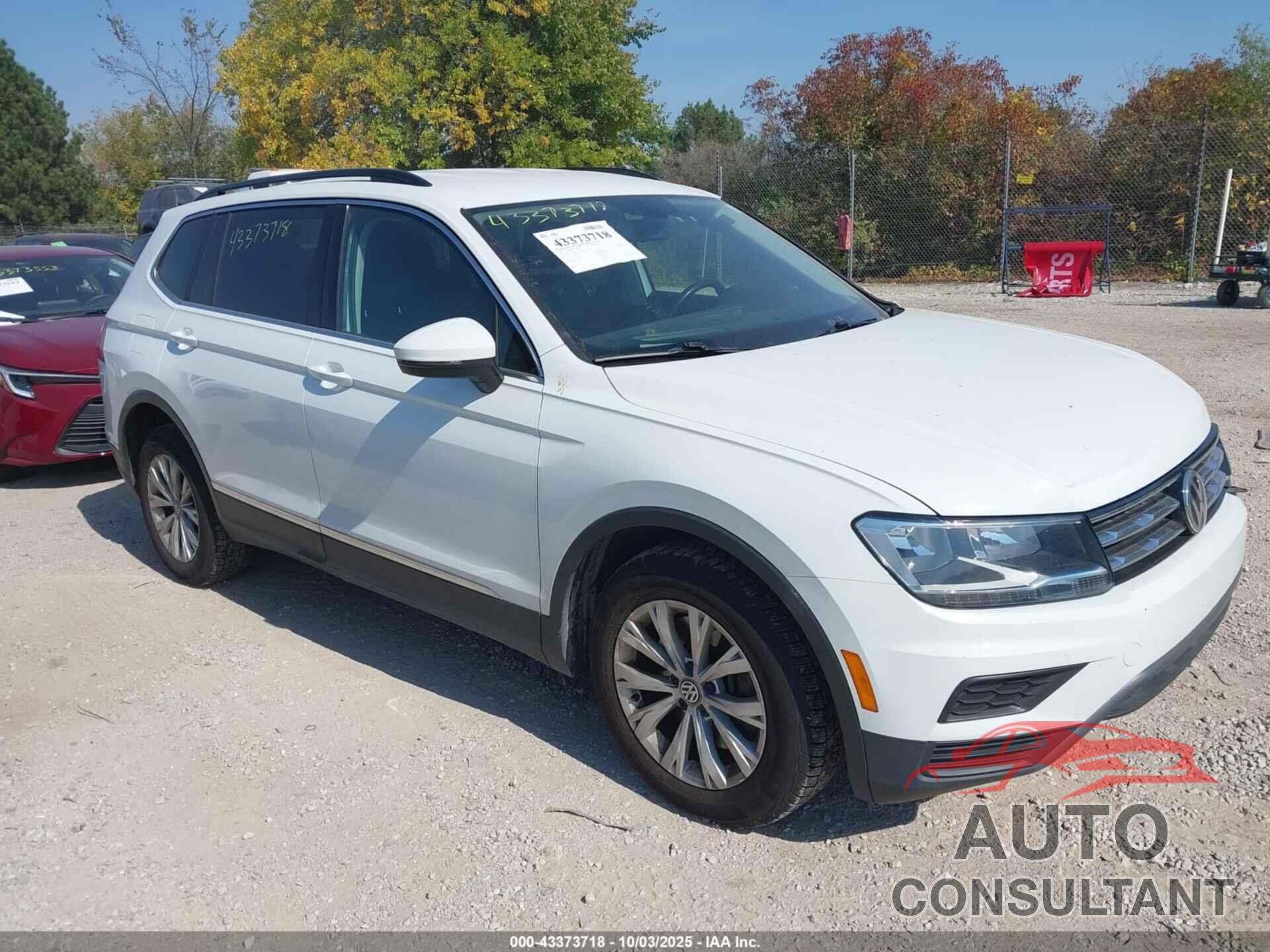 VOLKSWAGEN TIGUAN 2018 - 3VV2B7AX7JM169357