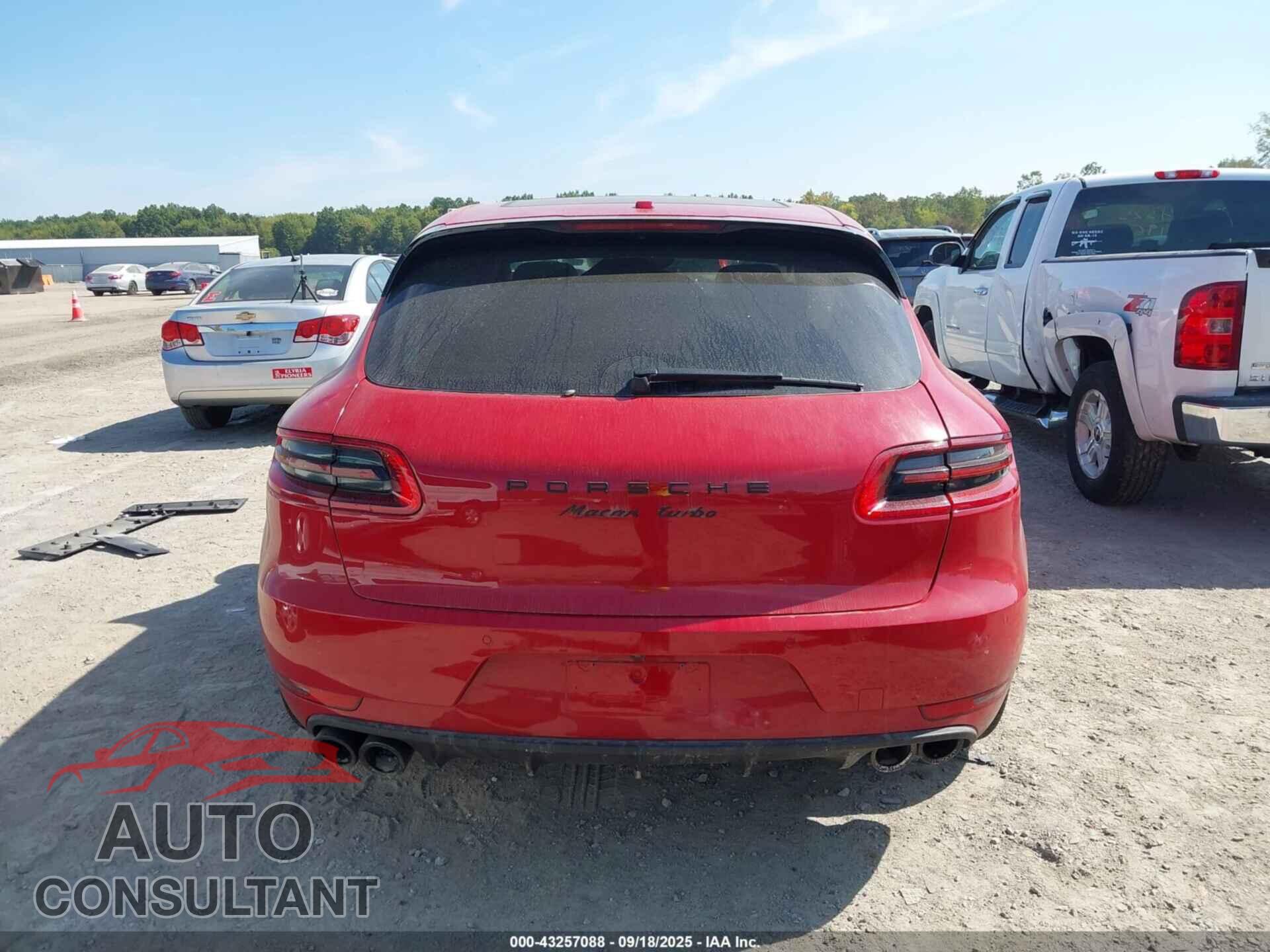 PORSCHE MACAN 2017 - WP1AF2A52HLB61709