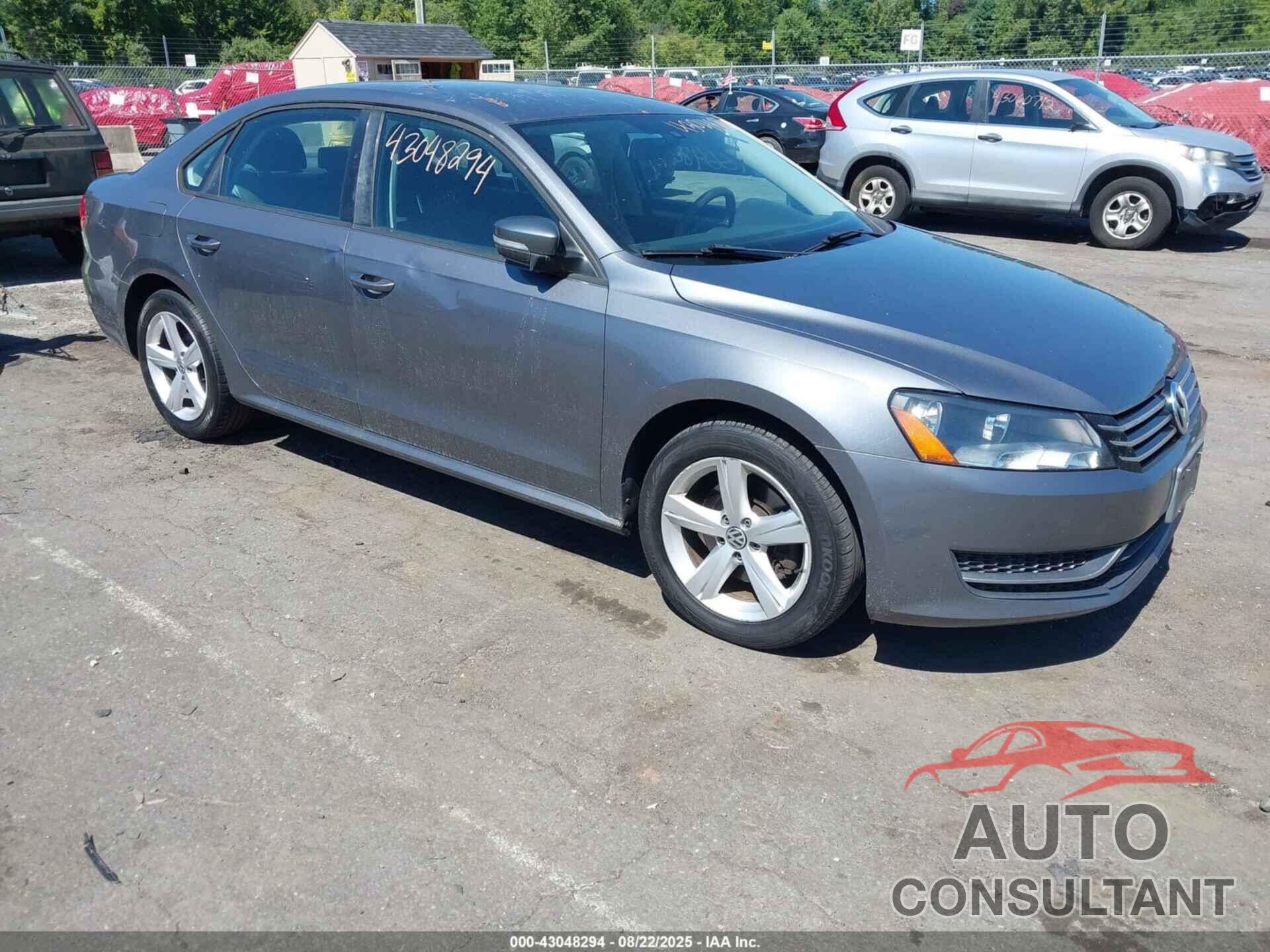 VOLKSWAGEN PASSAT 2013 - 1VWAP7A31DC081058