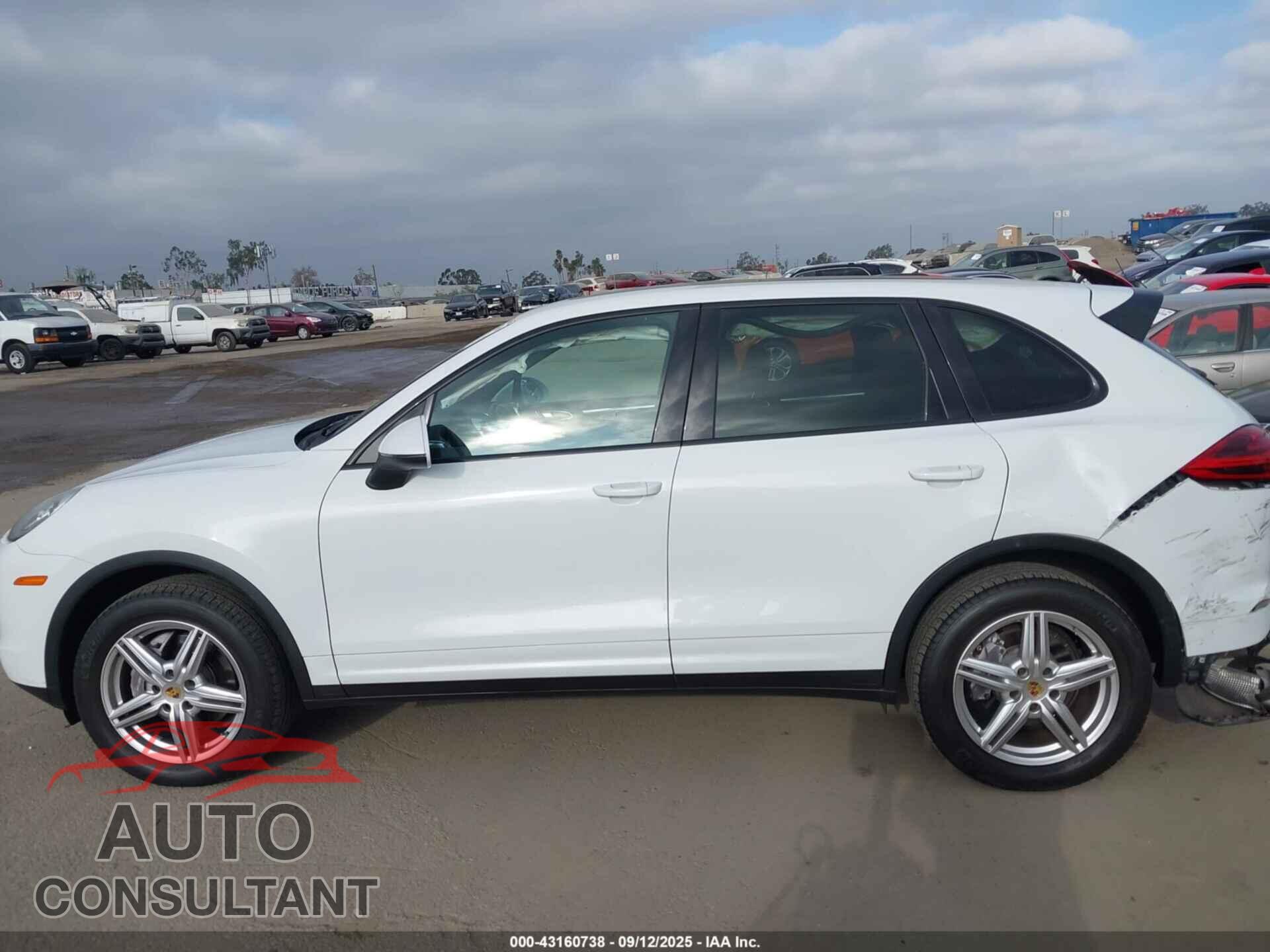 PORSCHE CAYENNE 2016 - WP1AA2A21GLA11027