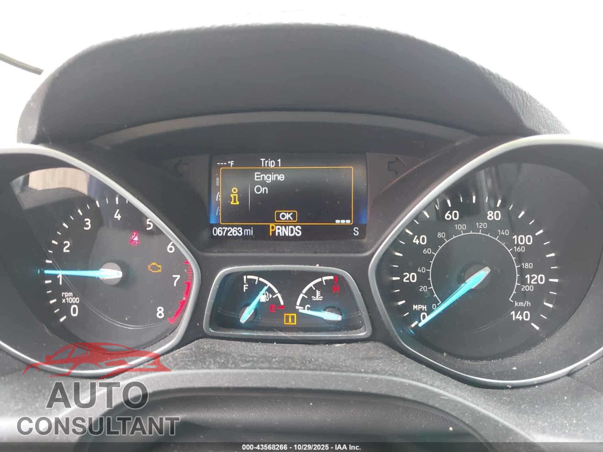 FORD ESCAPE 2017 - 1FMCU0F75HUC93268
