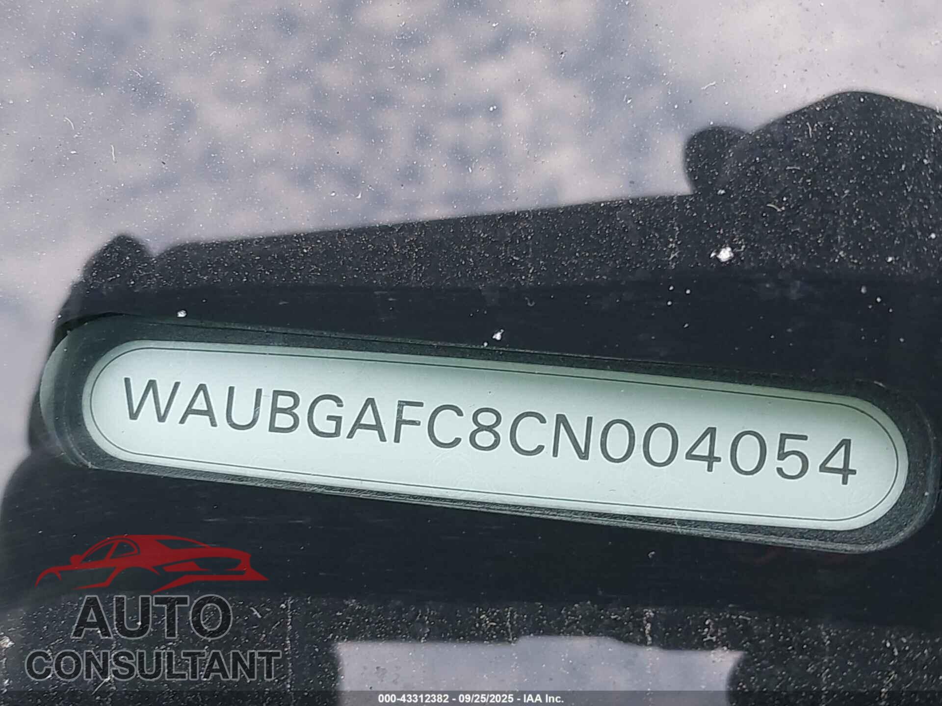 AUDI A6 2012 - WAUBGAFC8CN004054