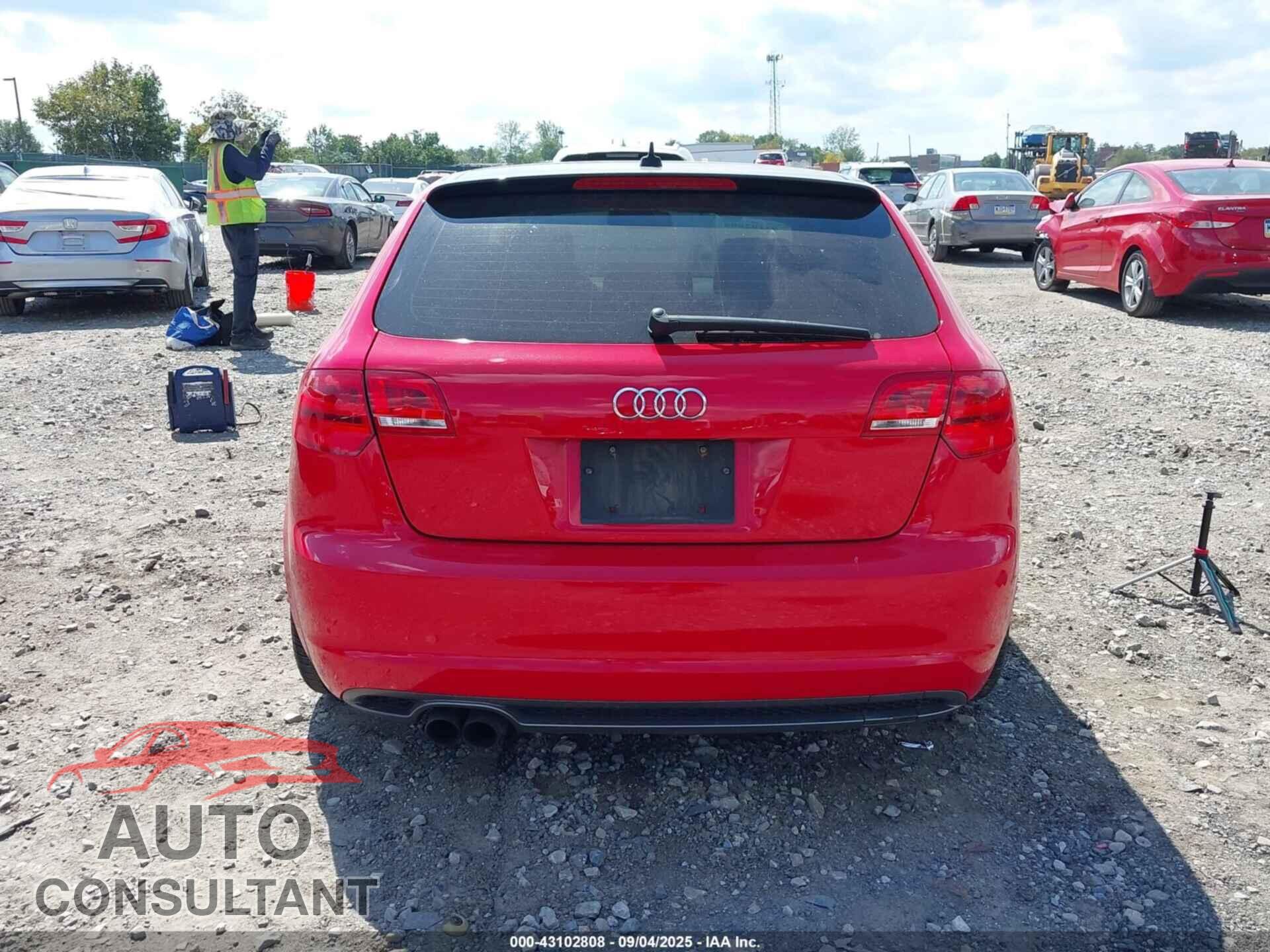 AUDI A3 2012 - WAUMFAFM9CA037494