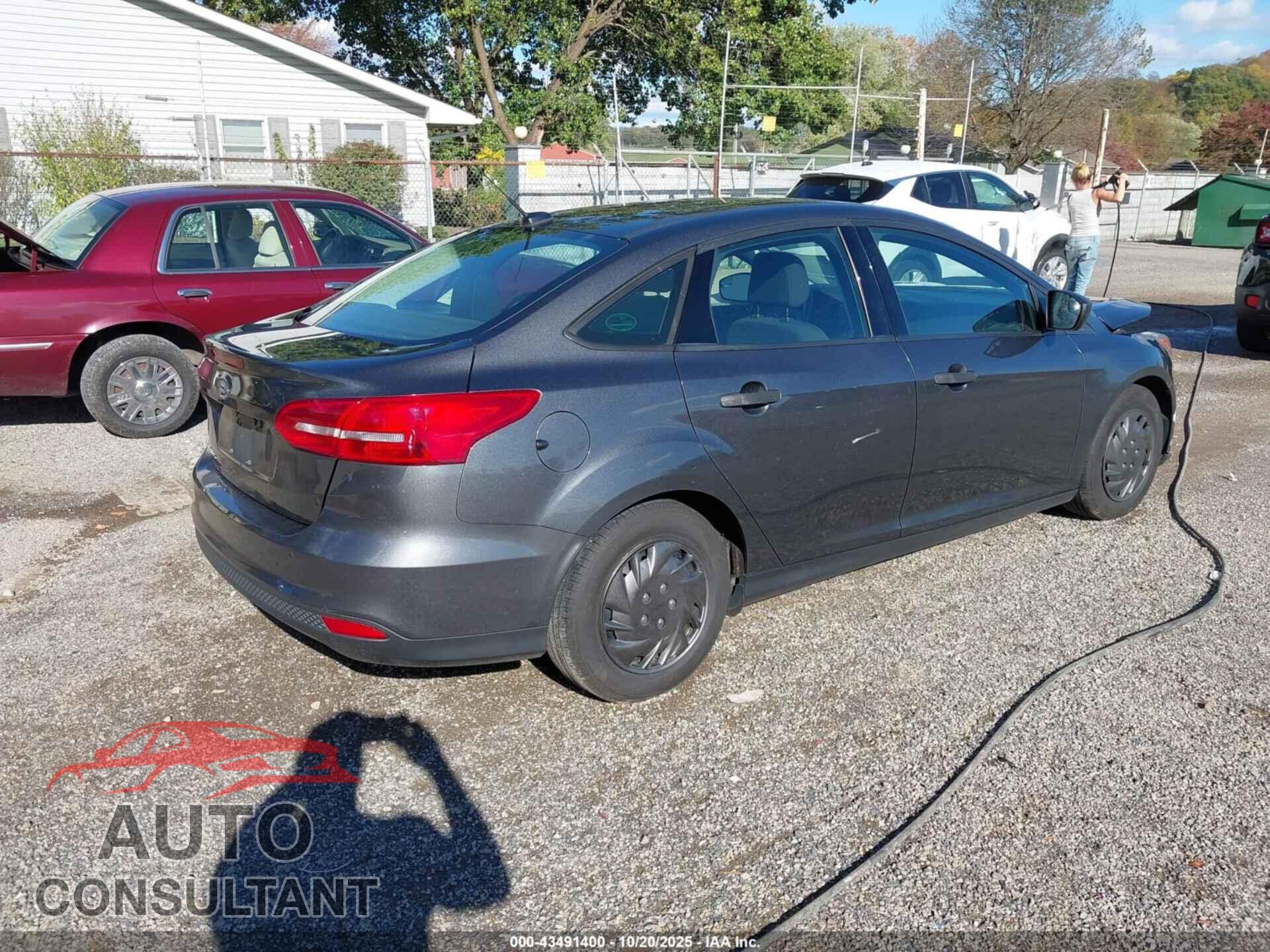 FORD FOCUS 2016 - 1FADP3E27GL380185