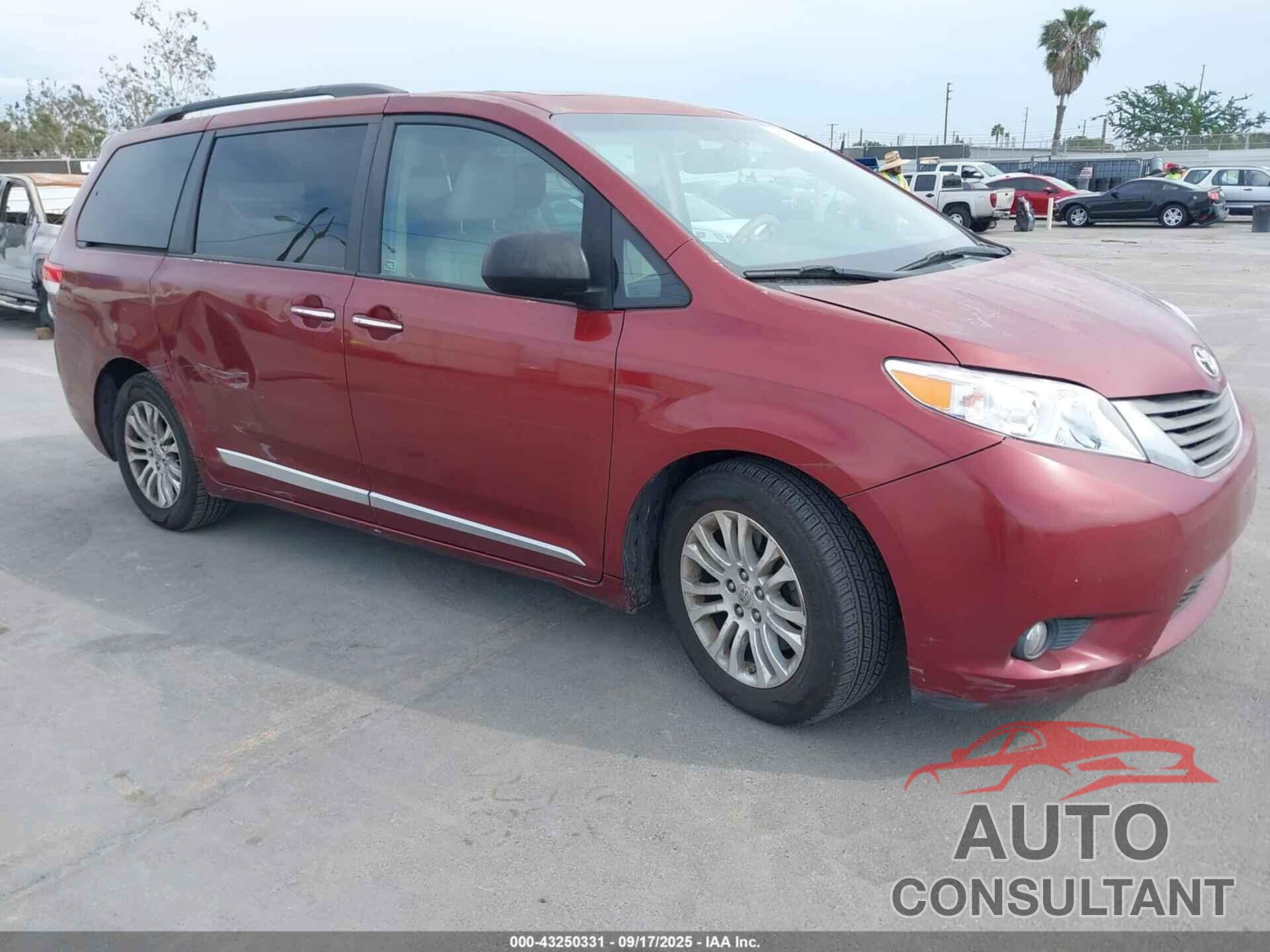 TOYOTA SIENNA 2011 - 5TDYK3DC3BS155483
