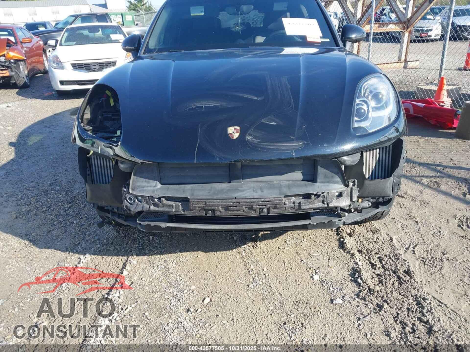 PORSCHE MACAN 2016 - WP1AB2A53GLB42001