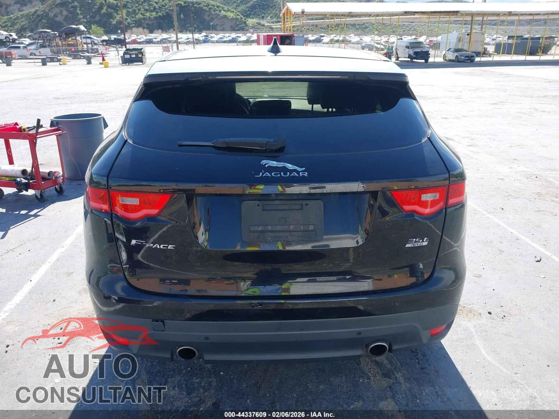 JAGUAR F-PACE 2017 - SADCK2BV8HA079357