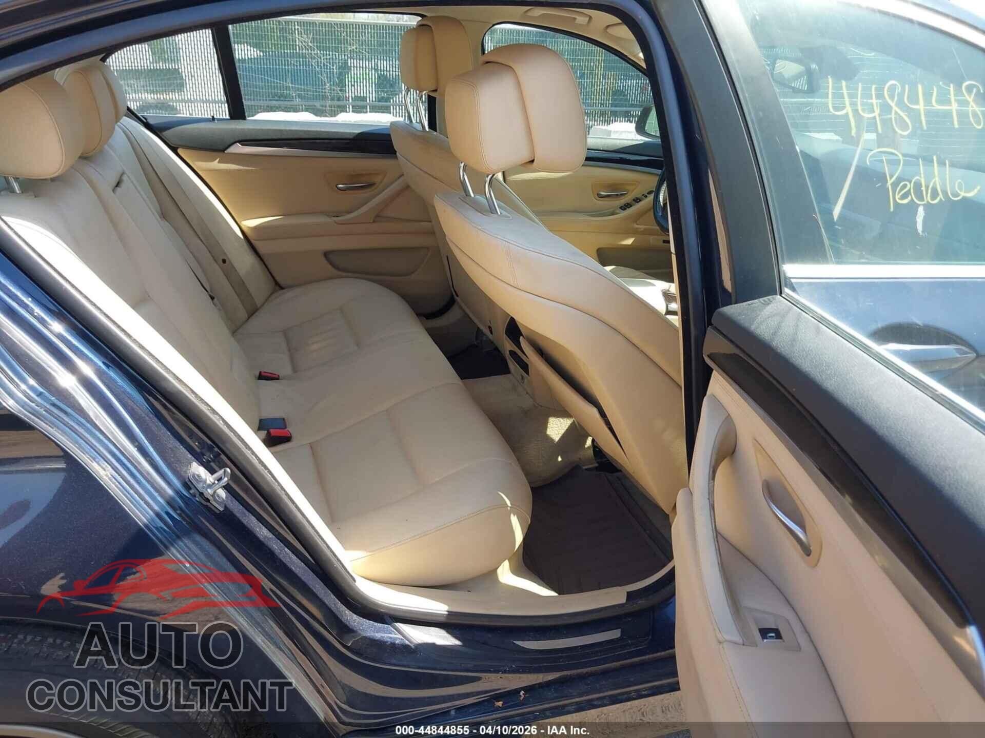 BMW 528I 2011 - WBAFR1C57BC747588