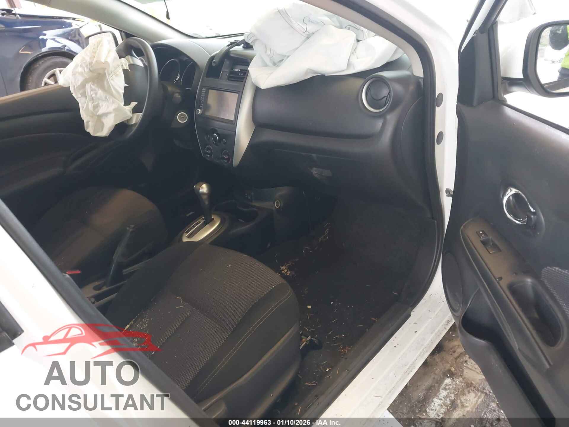 NISSAN VERSA 2019 - 3N1CN7AP3KL832010