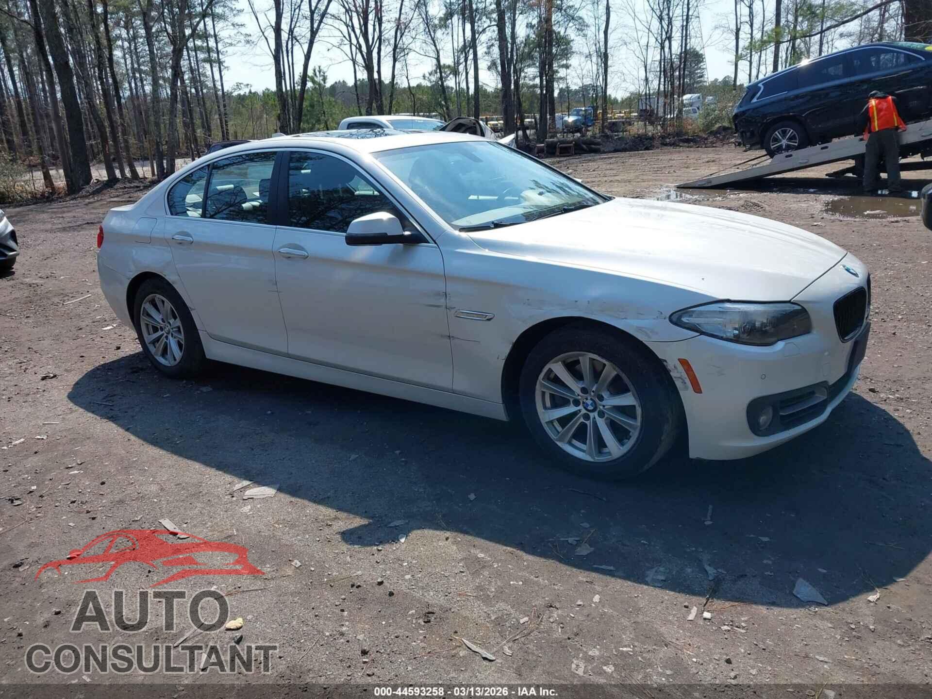 BMW 528I 2015 - WBA5A7C56FG143048