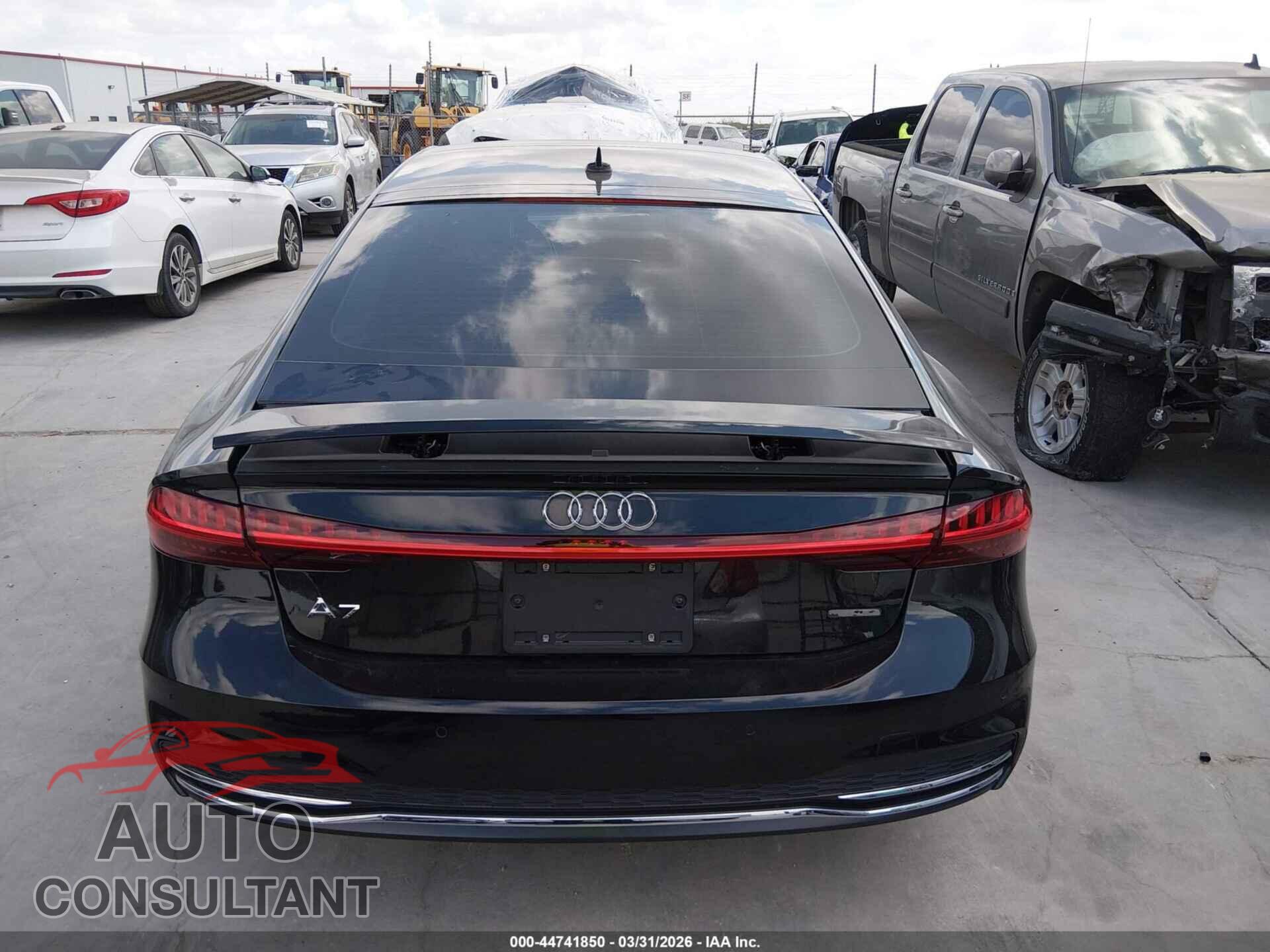 AUDI A7 2019 - WAUV2AF23KN093789