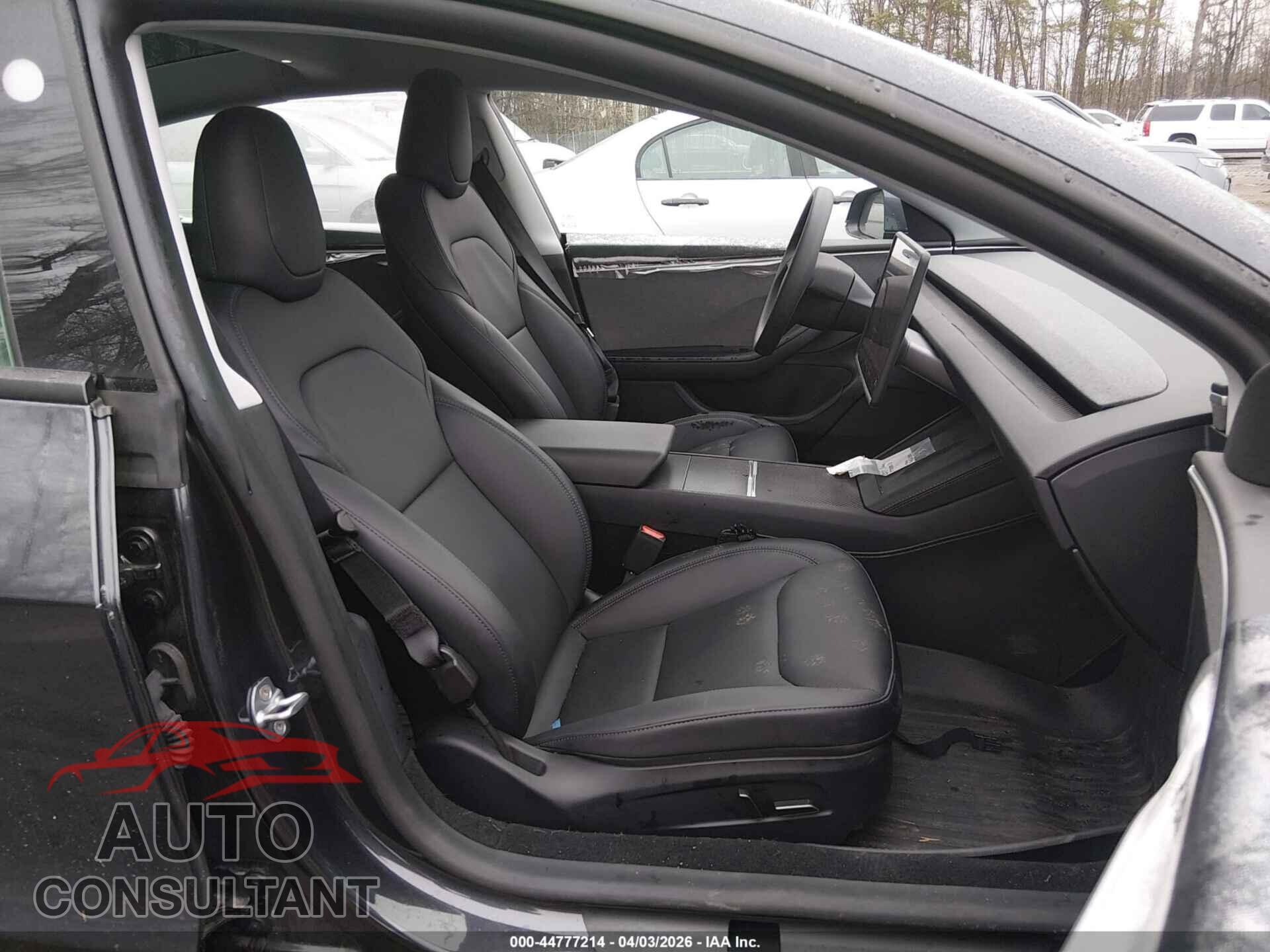 TESLA MODEL 3 2024 - 5YJ3E1EA2RF871020