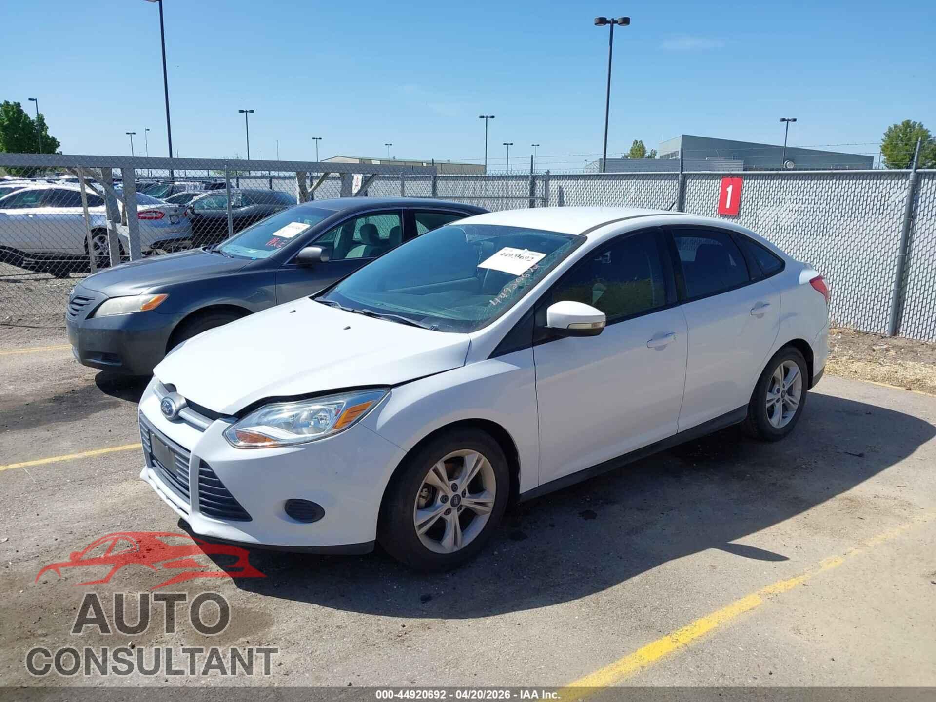 FORD FOCUS 2014 - 1FADP3F22EL431636