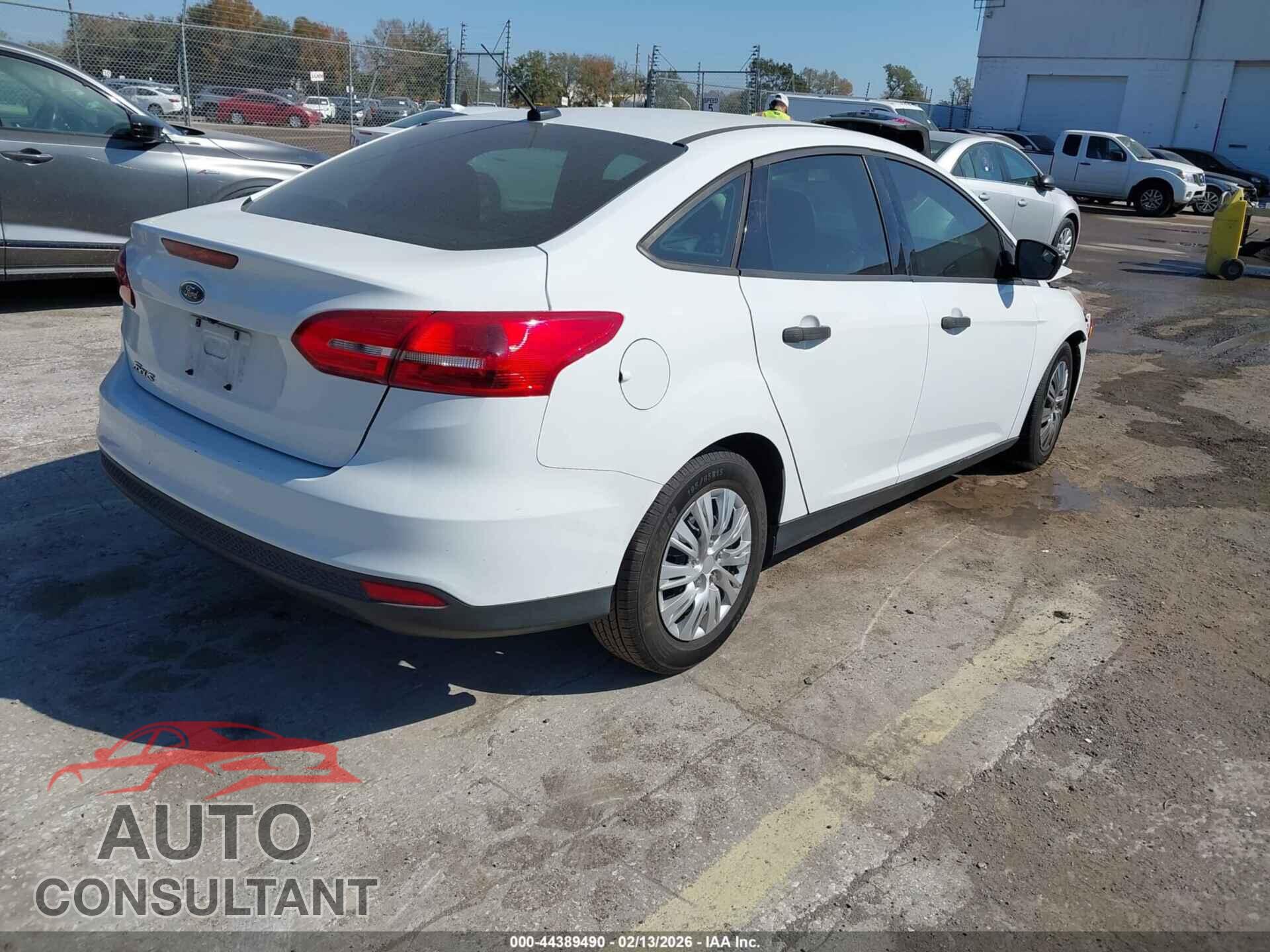 FORD FOCUS 2017 - 1FADP3E24HL322150