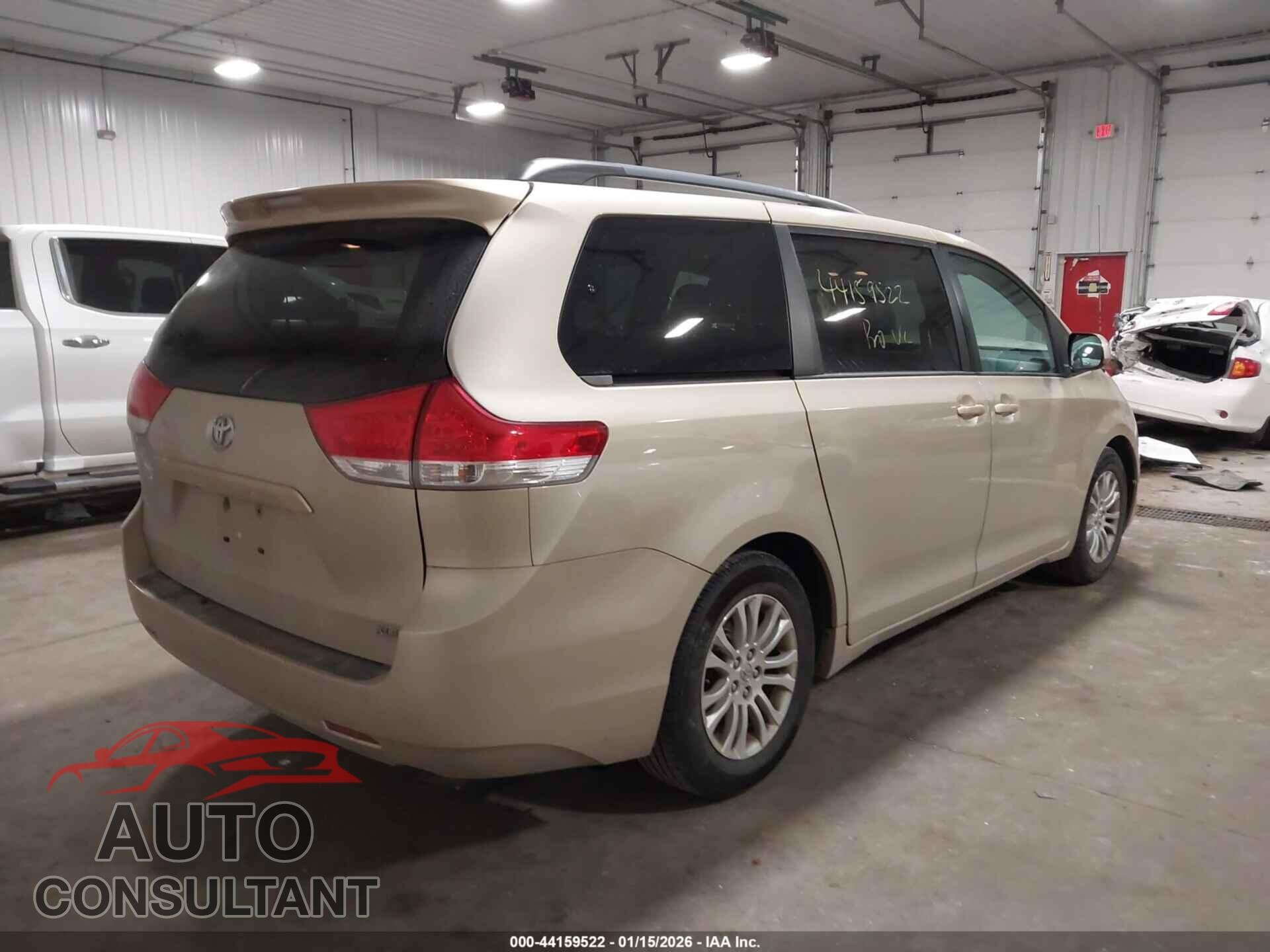 TOYOTA SIENNA 2013 - 5TDYK3DC8DS358422