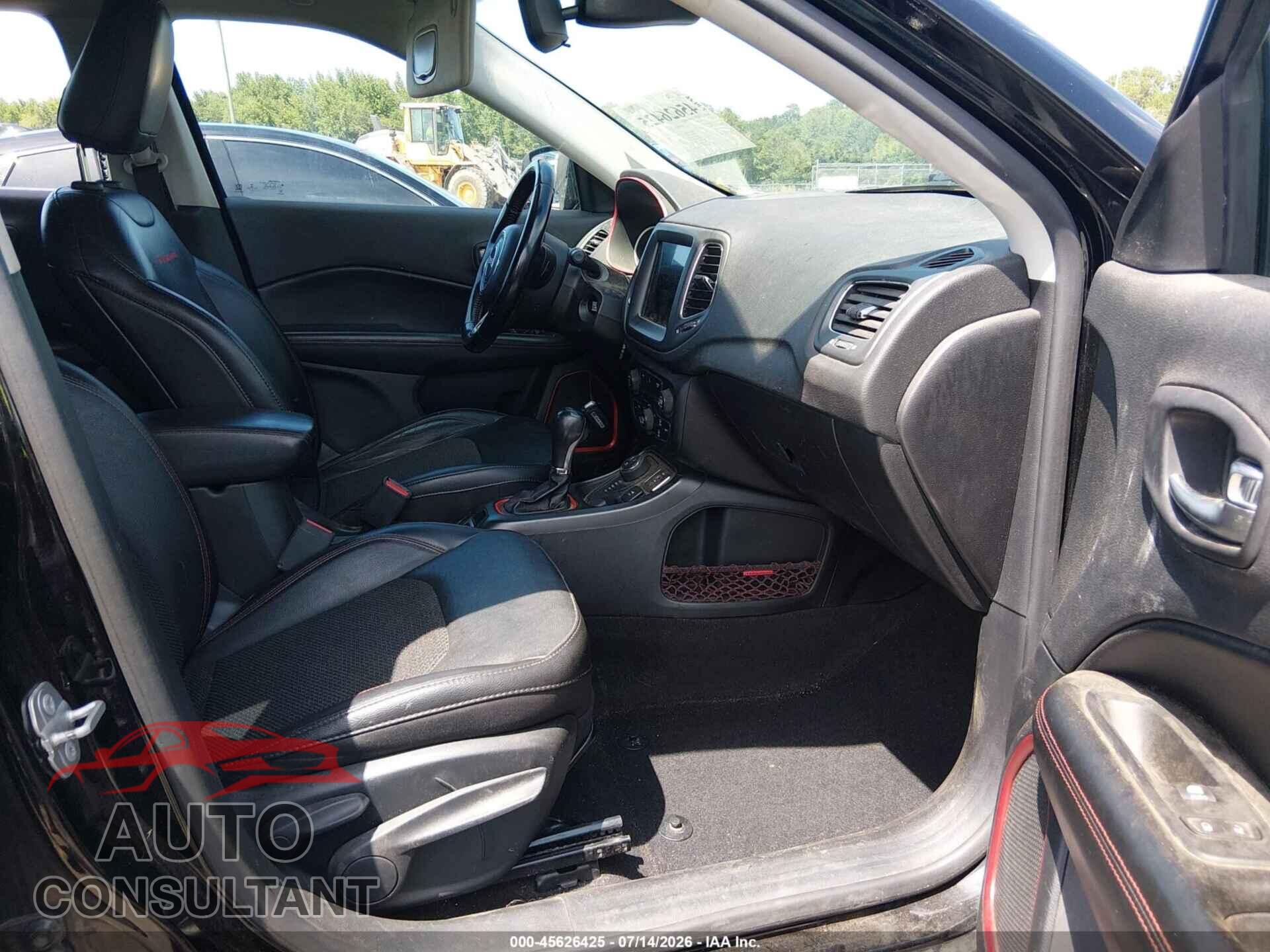JEEP COMPASS 2020 - 3C4NJDDB3LT200304