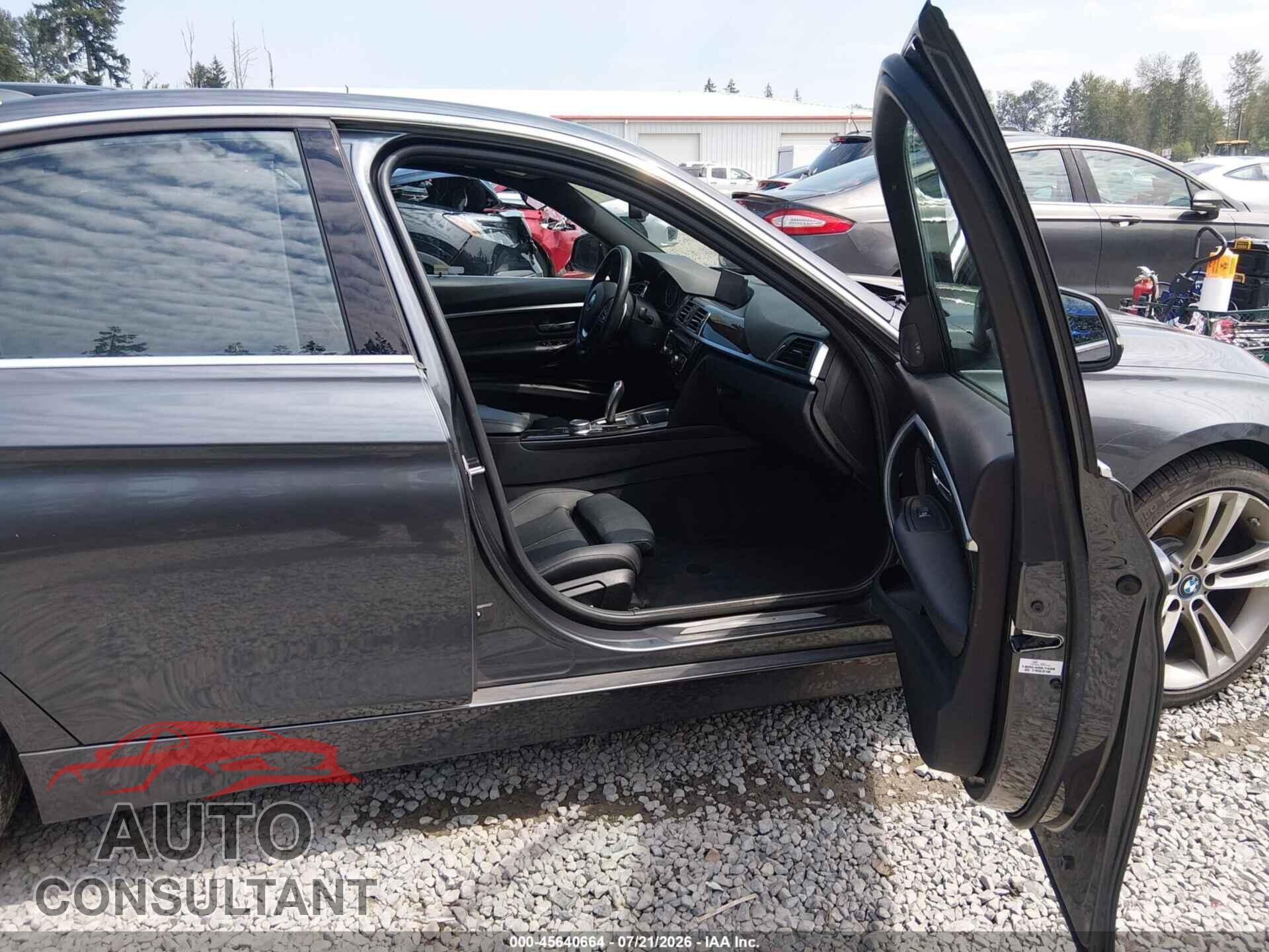 BMW 330E 2017 - WBA8E1C30HA029680