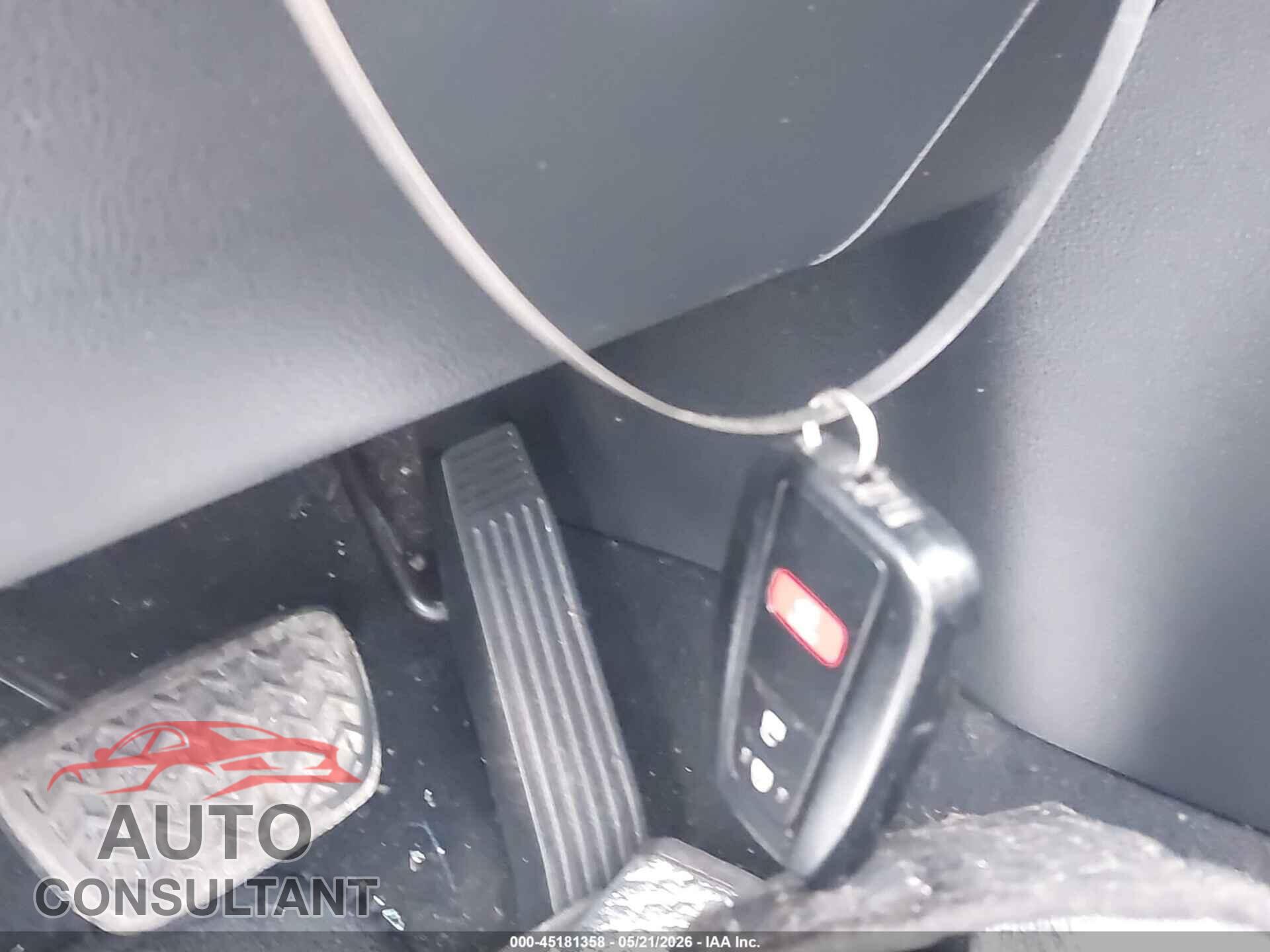 TOYOTA HIGHLANDER 2021 - 5TDCZRAH2MS524233