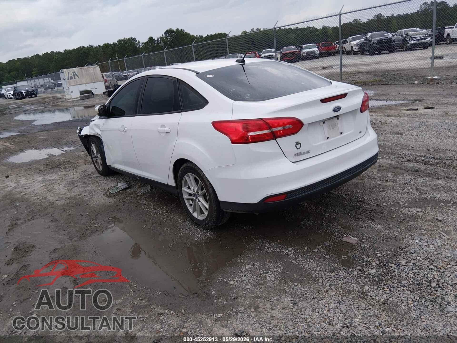 FORD FOCUS 2017 - 1FADP3F21HL322119