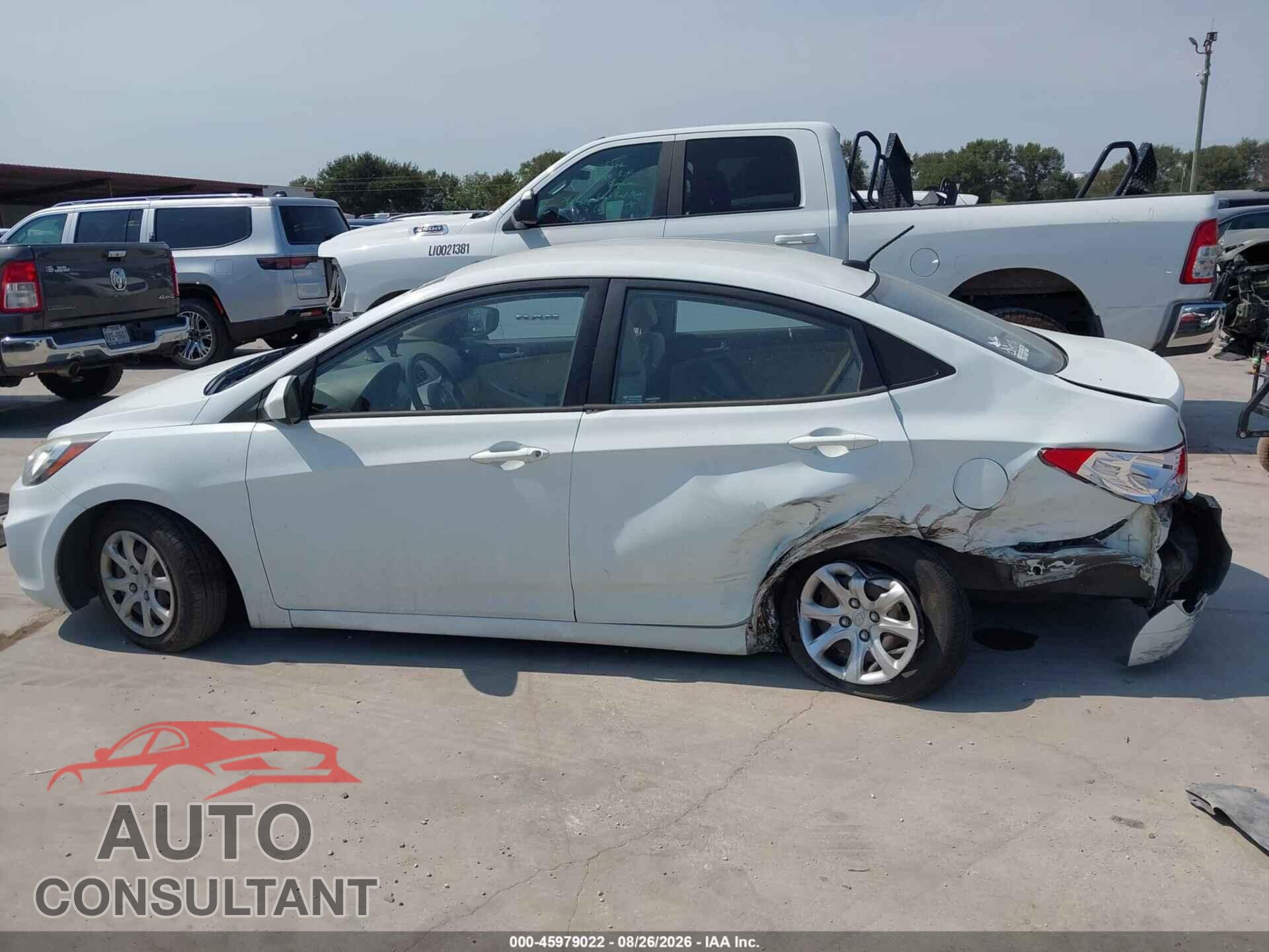 HYUNDAI ACCENT 2013 - KMHCT4AE3DU557002