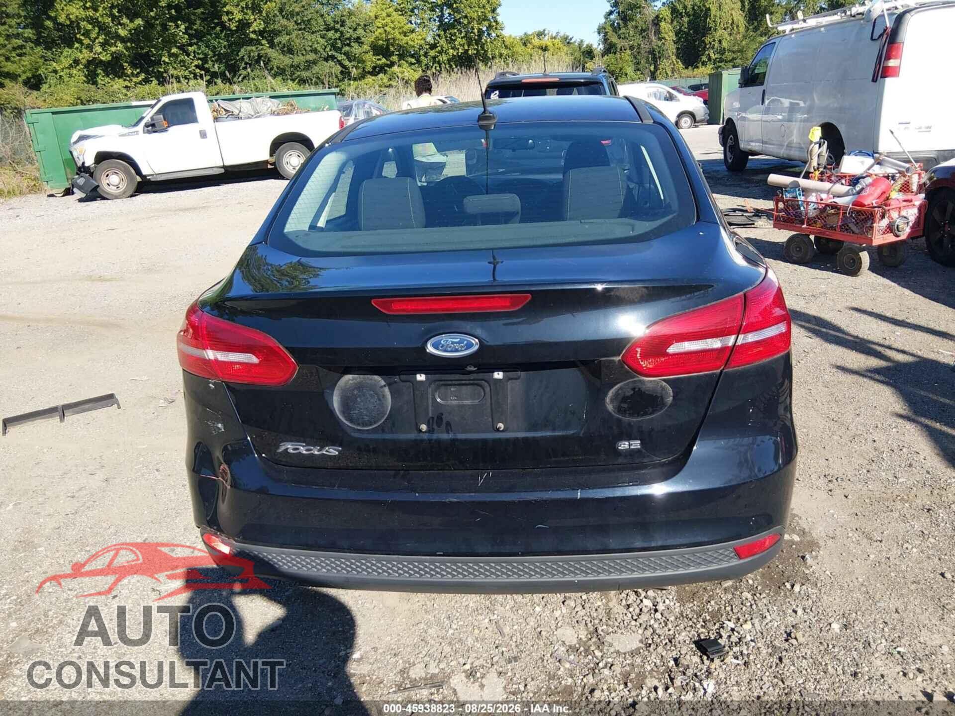 FORD FOCUS 2017 - 1FADP3F24HL212147