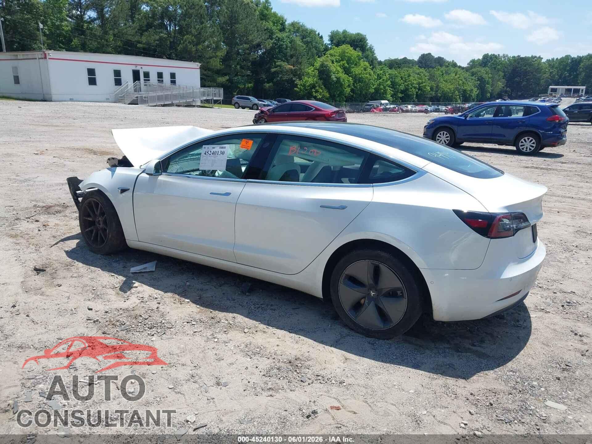 TESLA MODEL 3 2019 - 5YJ3E1EB3KF494714