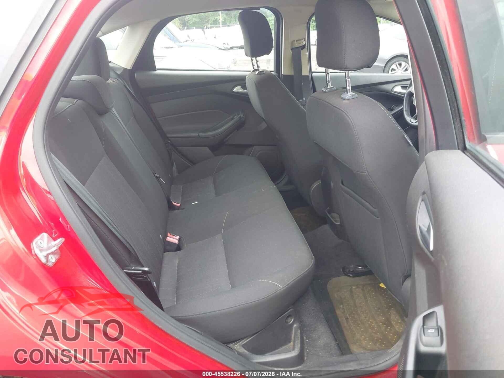 FORD FOCUS 2016 - 1FADP3F2XGL203774