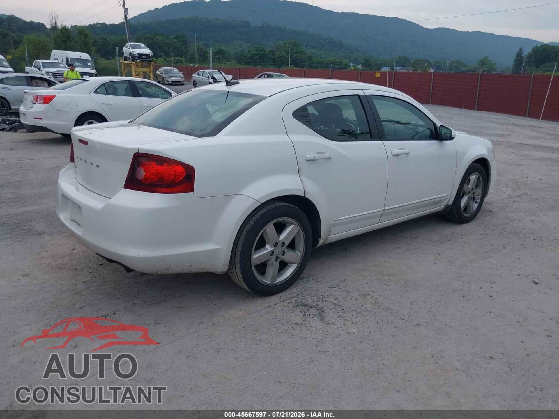 DODGE AVENGER 2011 - 1B3BD1FB6BN558826