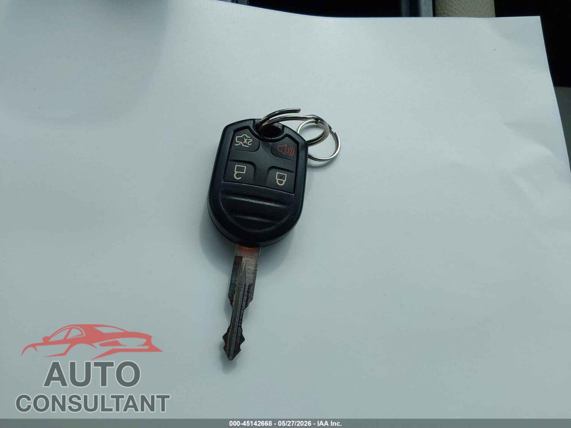 FORD TAURUS 2018 - 1FAHP2D86JG115422