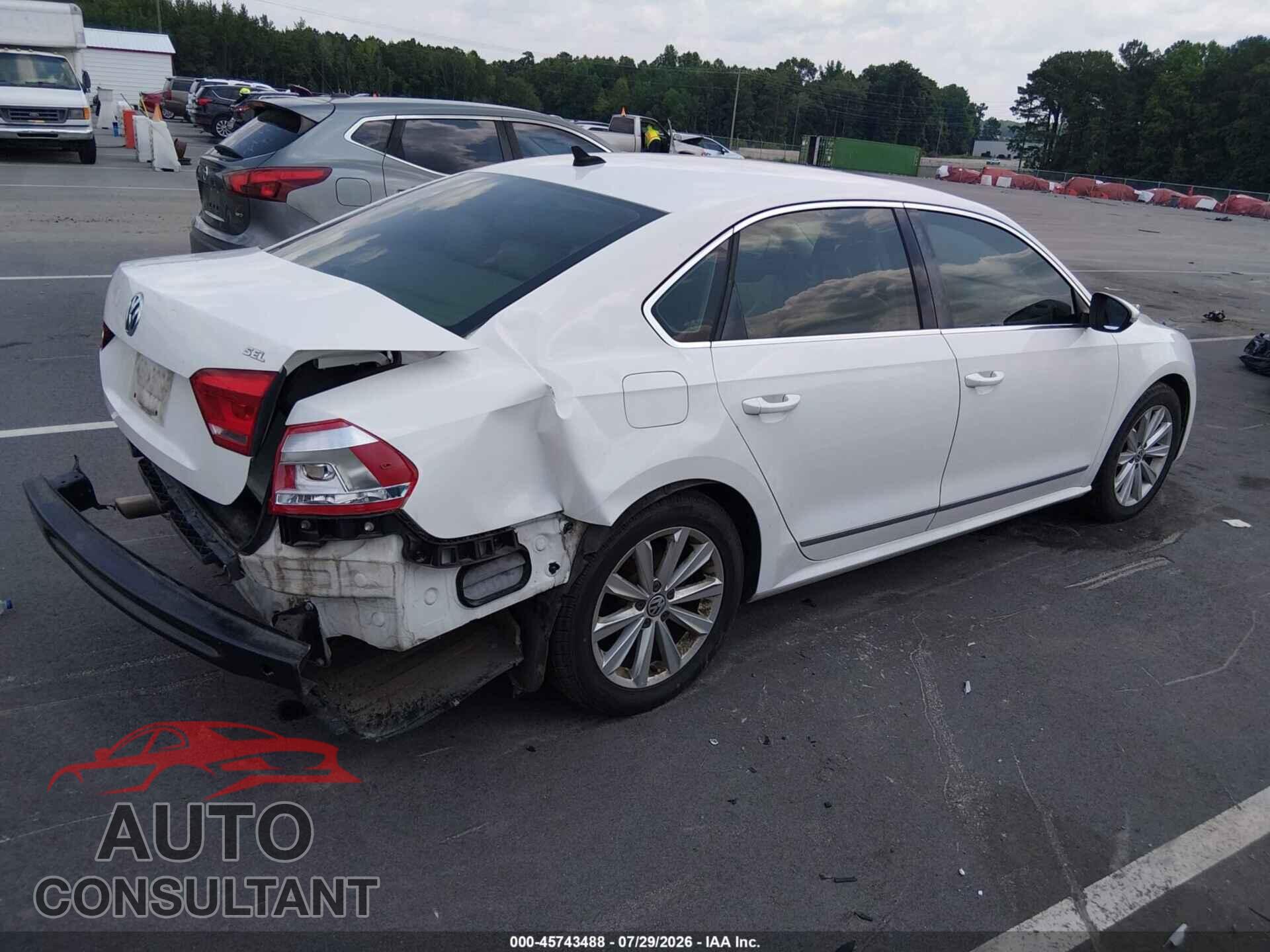 VOLKSWAGEN PASSAT 2012 - 1VWCH7A31CC034228