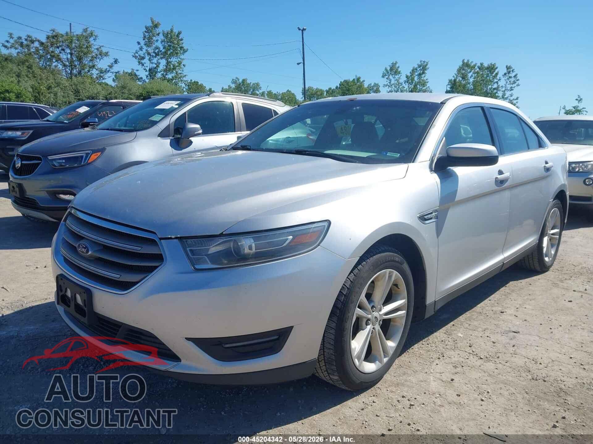 FORD TAURUS 2018 - 1FAHP2E88JG118398