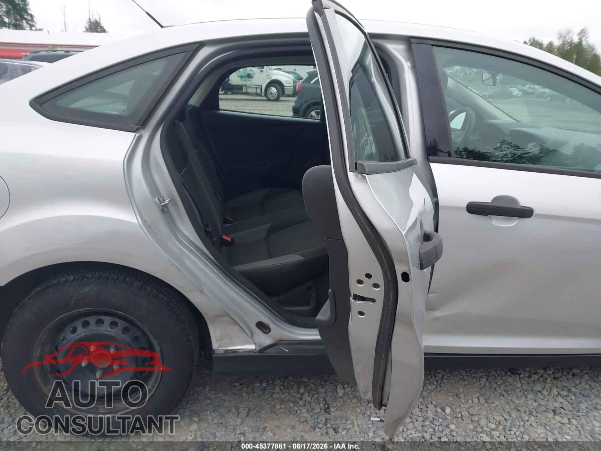 FORD FOCUS 2012 - 1FAHP3E23CL279575