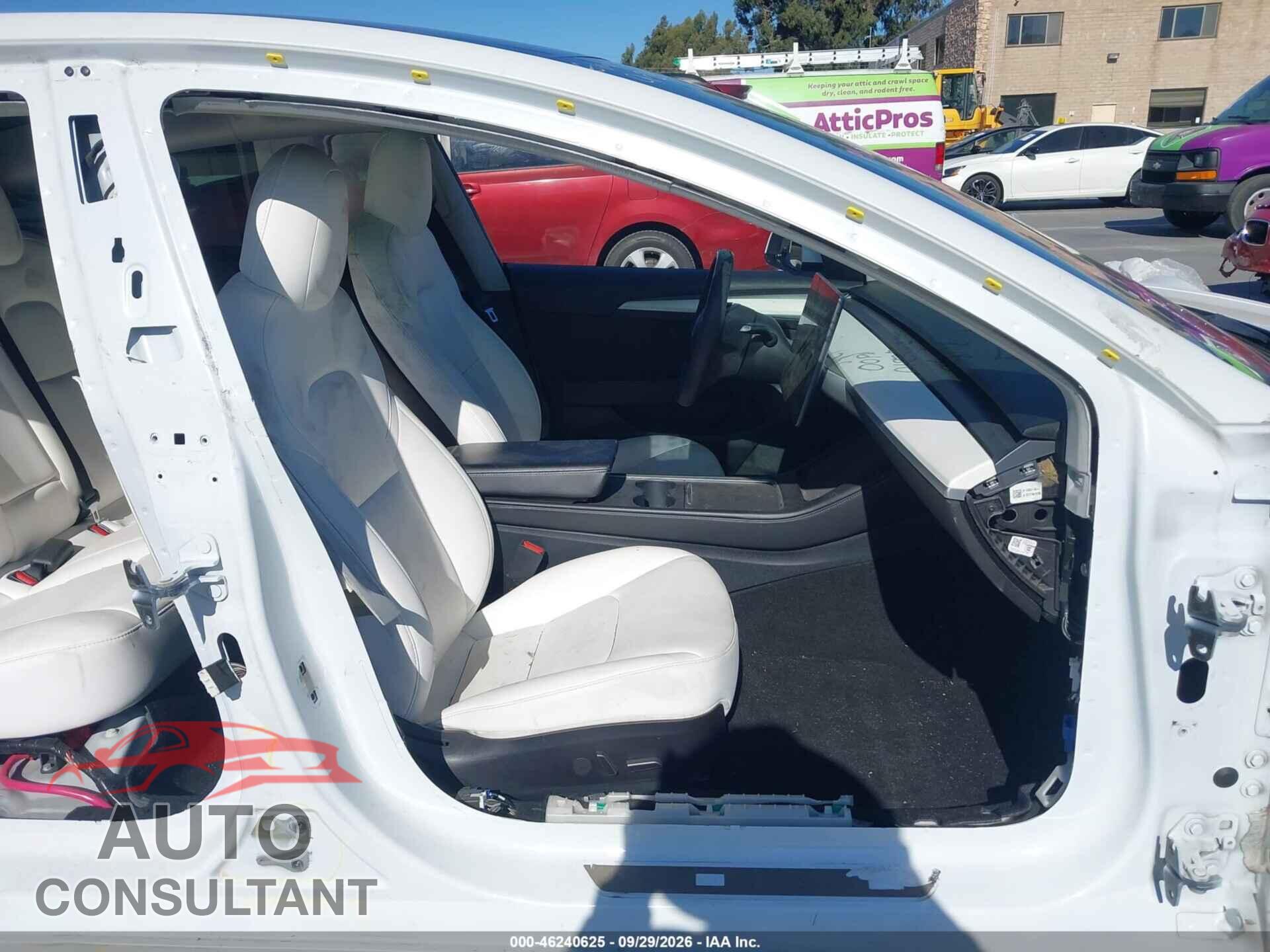 TESLA MODEL 3 2021 - 5YJ3E1EA2MF018352