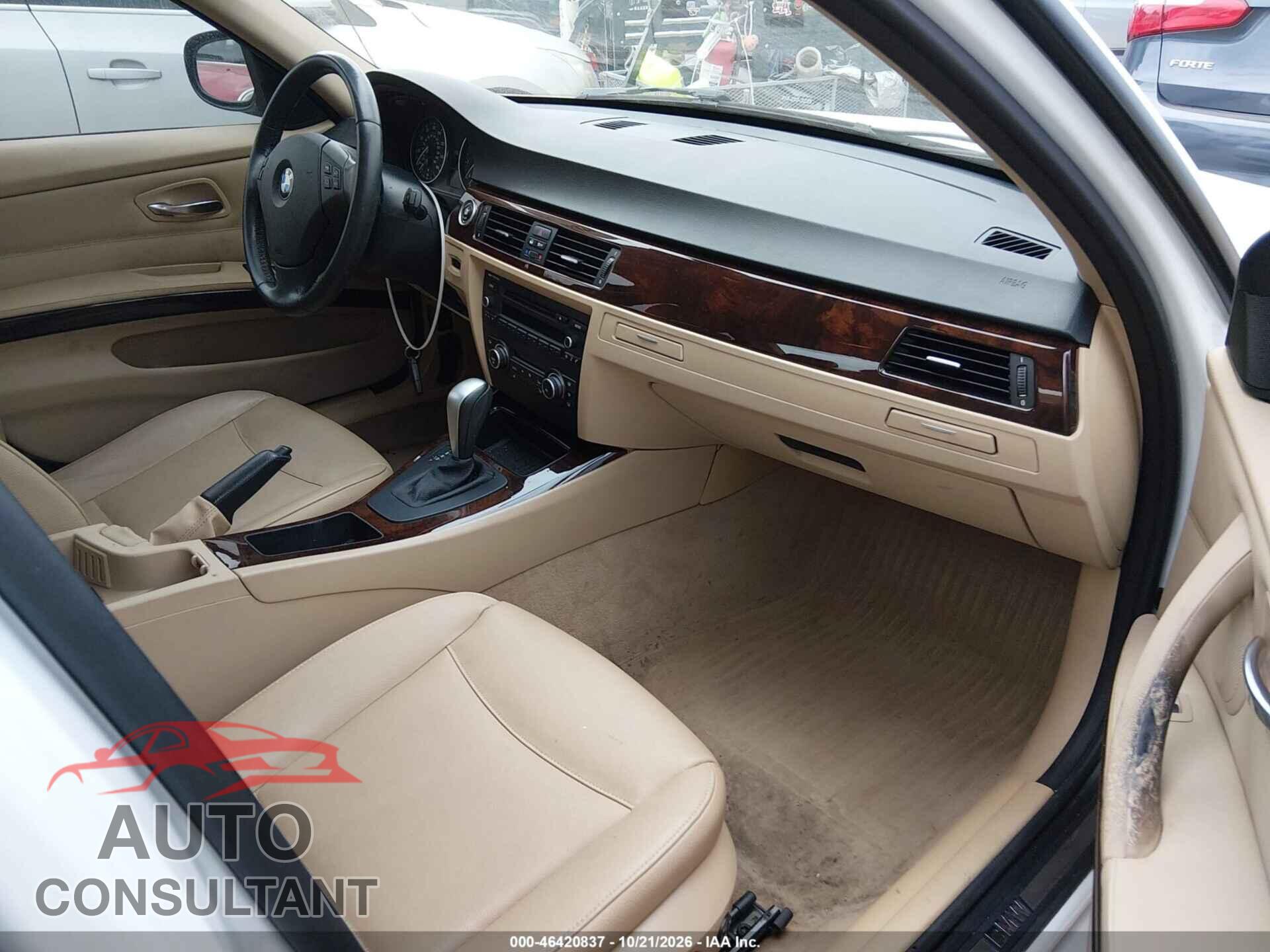 BMW 328I 2011 - WBAPH5G57BNM83253