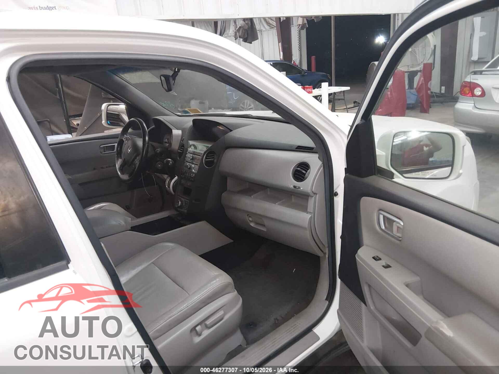 HONDA PILOT 2011 - 5FNYF4H96BB093154