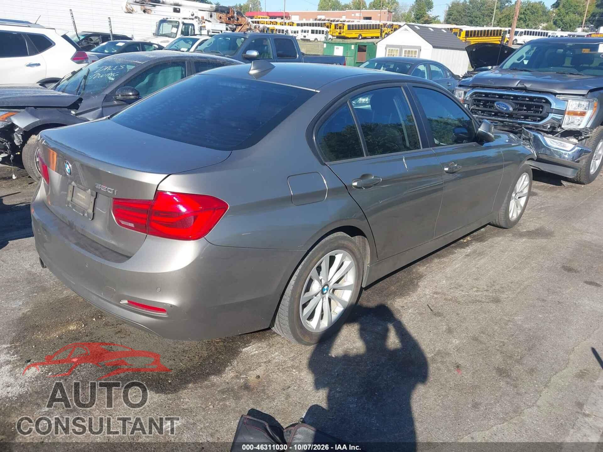 BMW 320I 2016 - WBA8E1G51GNU11476