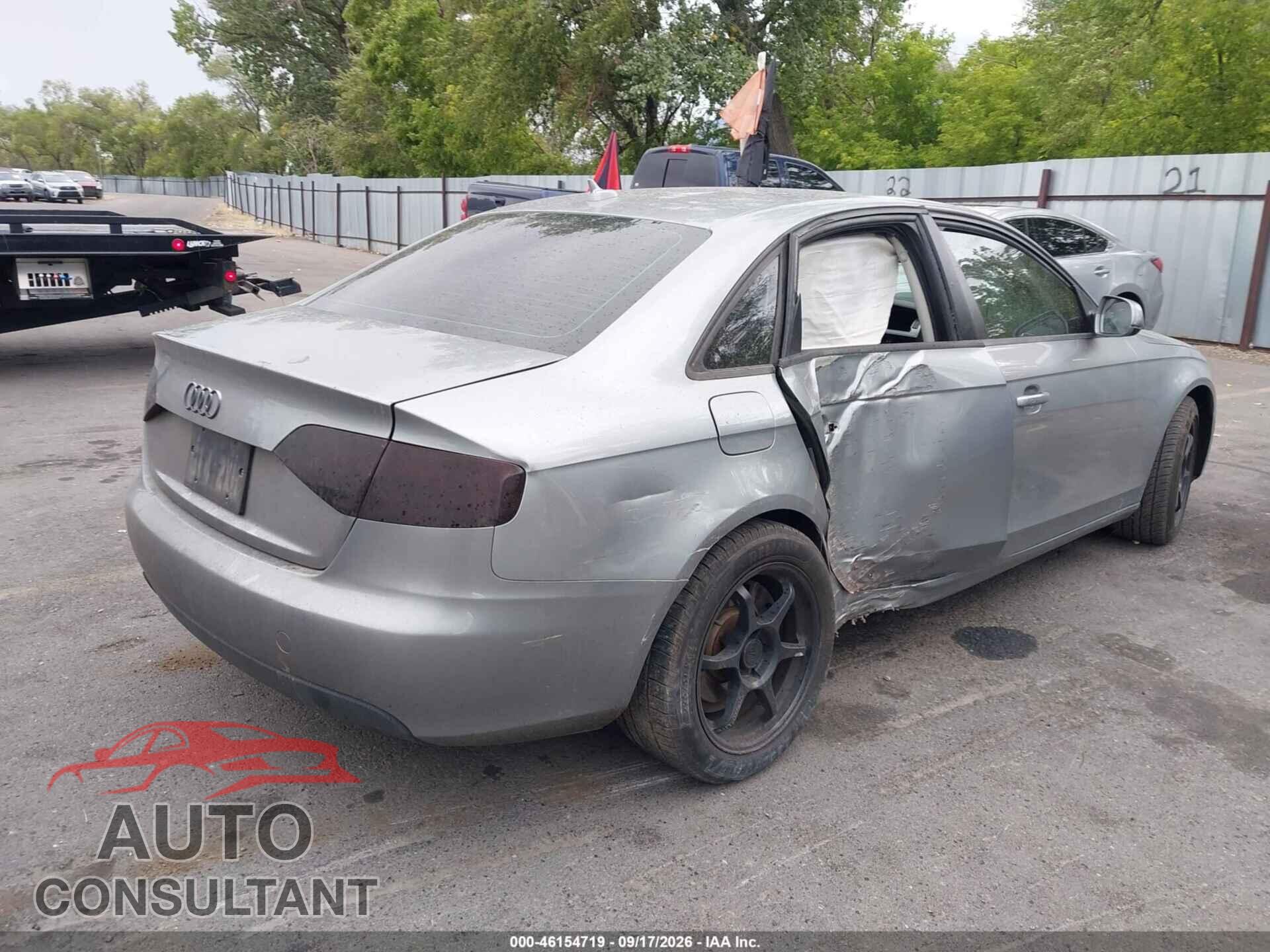 AUDI A4 2011 - WAUDFAFL8BN044287